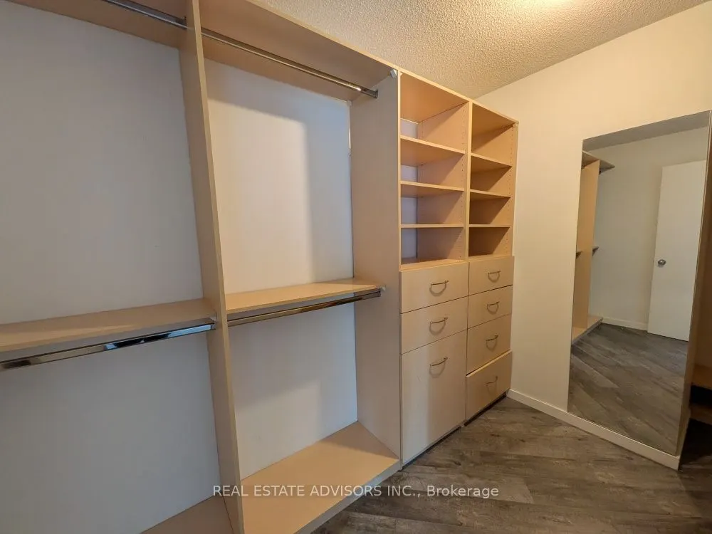 250 Manitoba Street #838