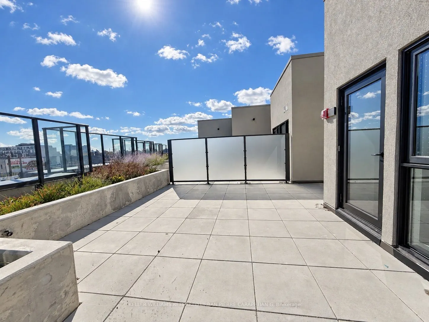 1 Vine Avenue #502