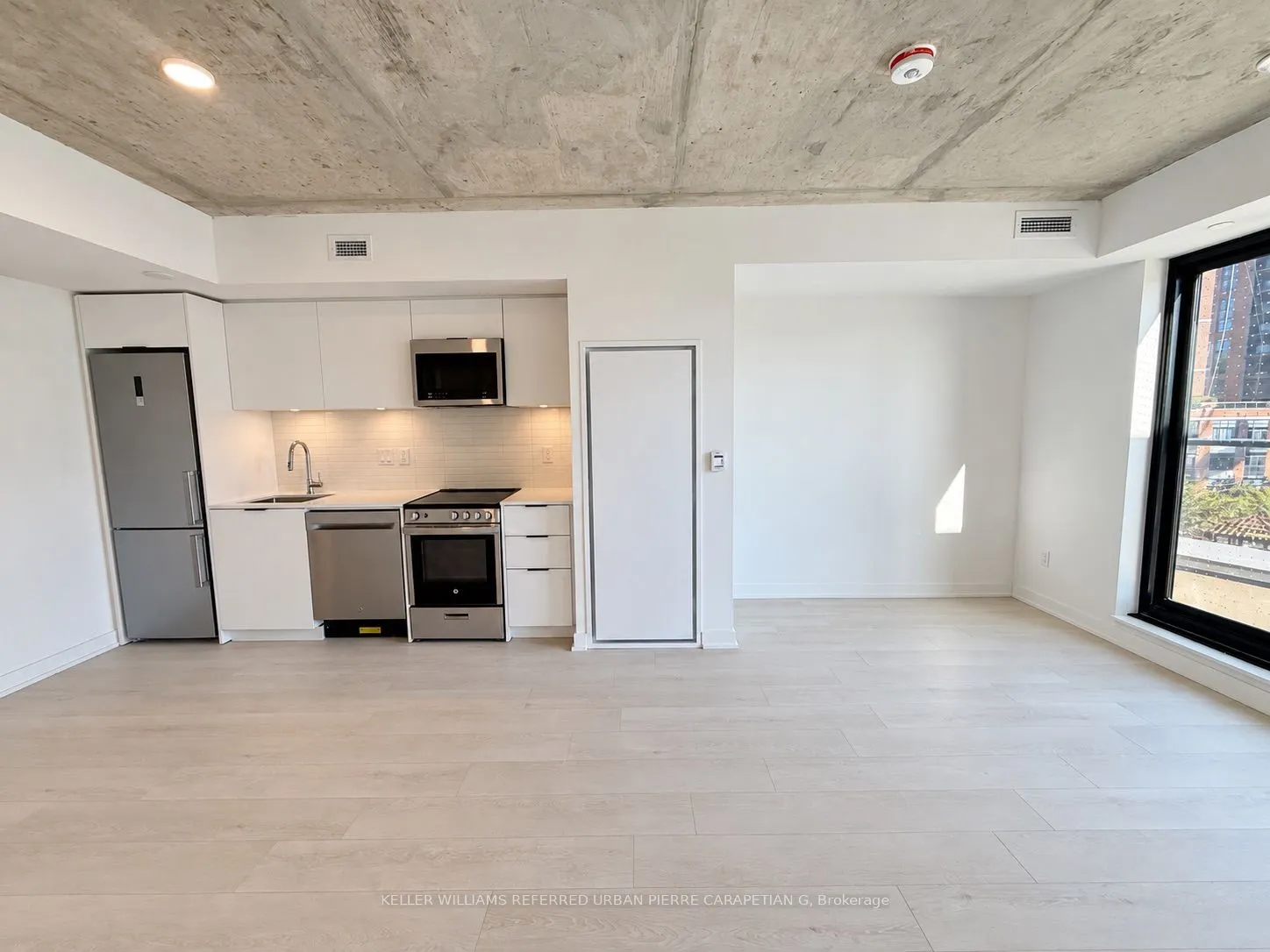1 Vine Avenue #502