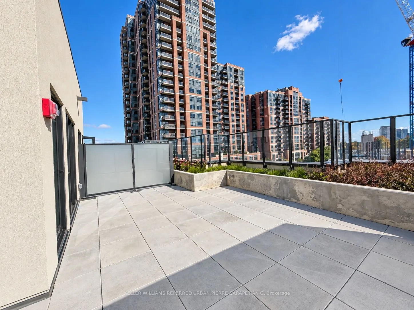 1 Vine Avenue #502