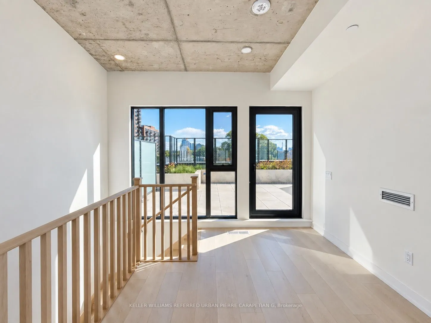 1 Vine Avenue #502