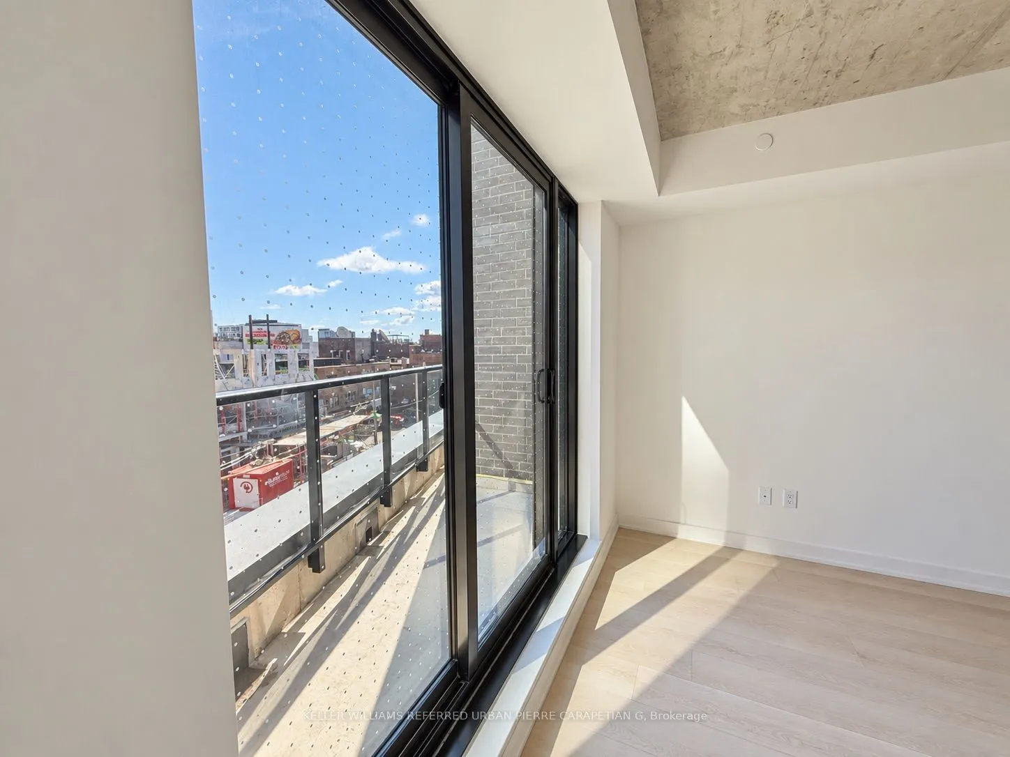 1 Vine Avenue #502