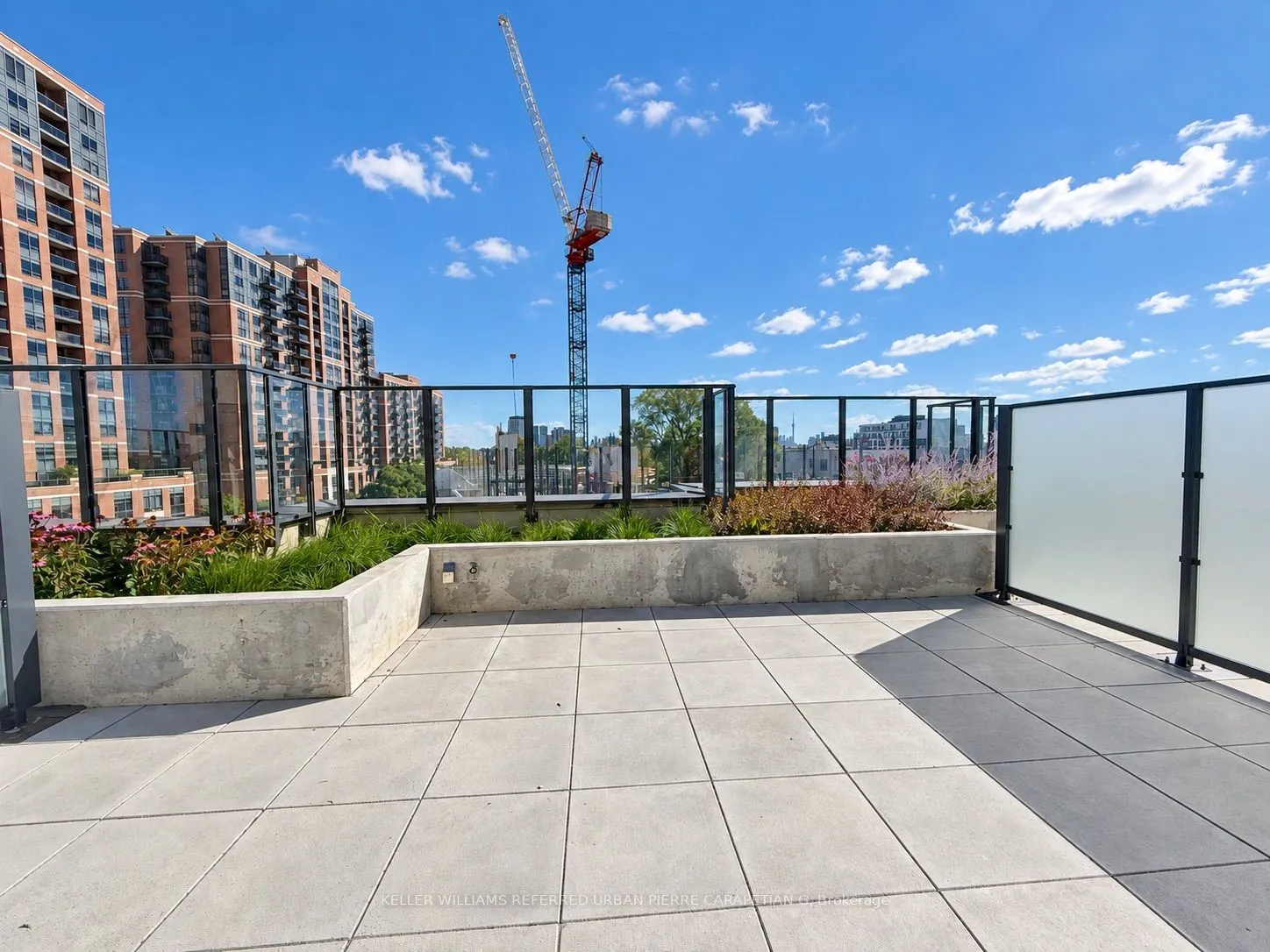 1 Vine Avenue #502