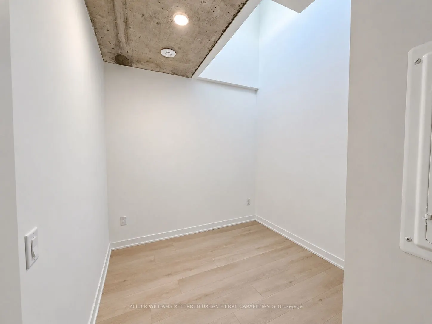 1 Vine Avenue #503