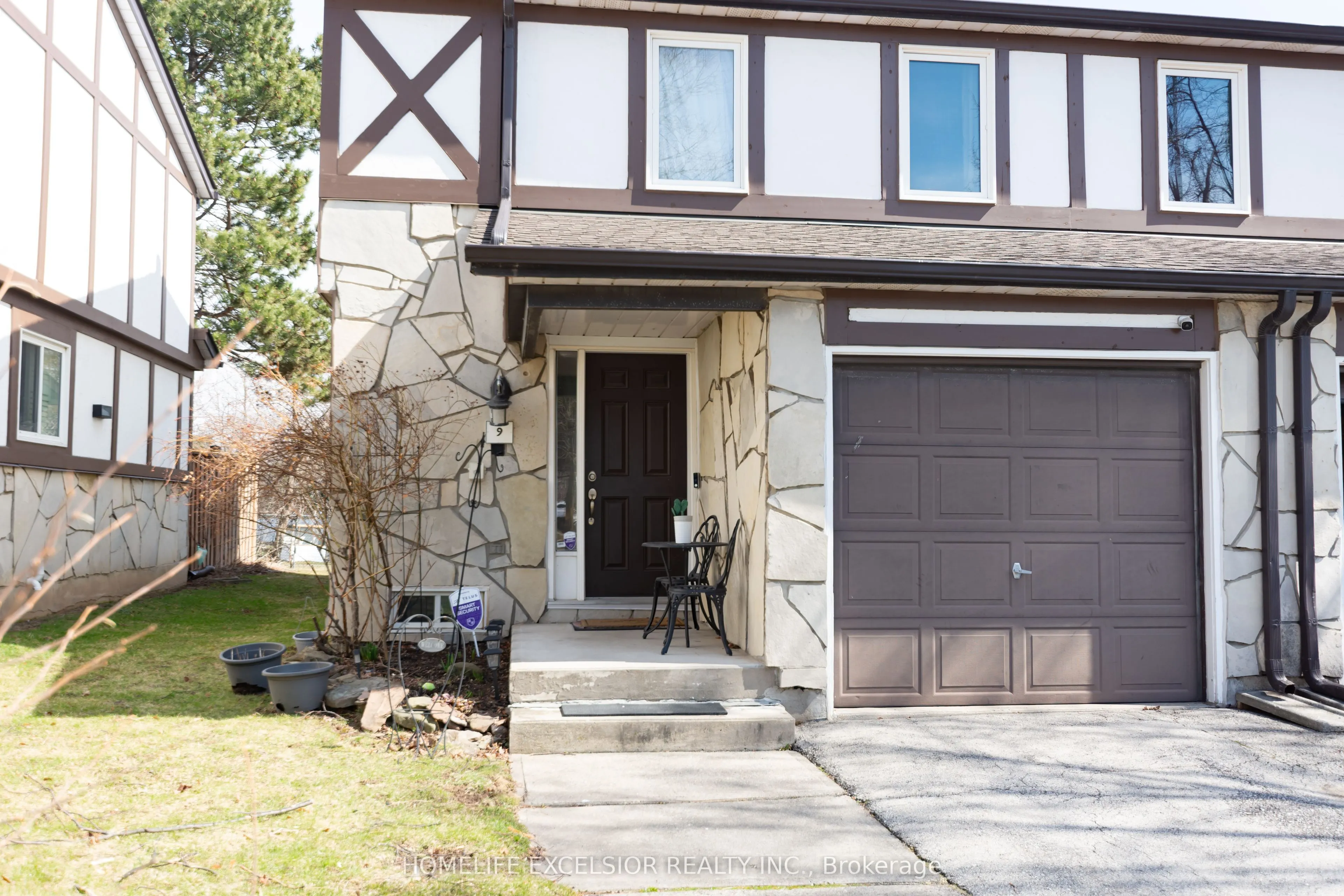 2200 Glenwood School Drive #9