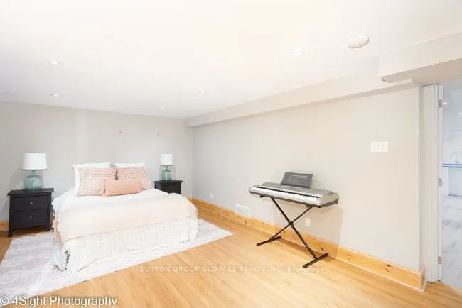 53 Savona Drive