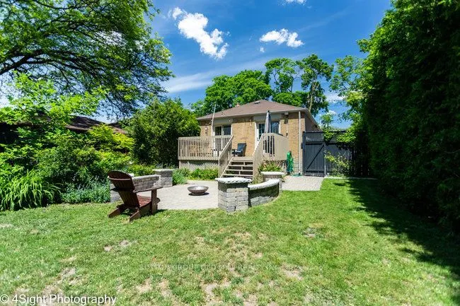 53 Savona Drive