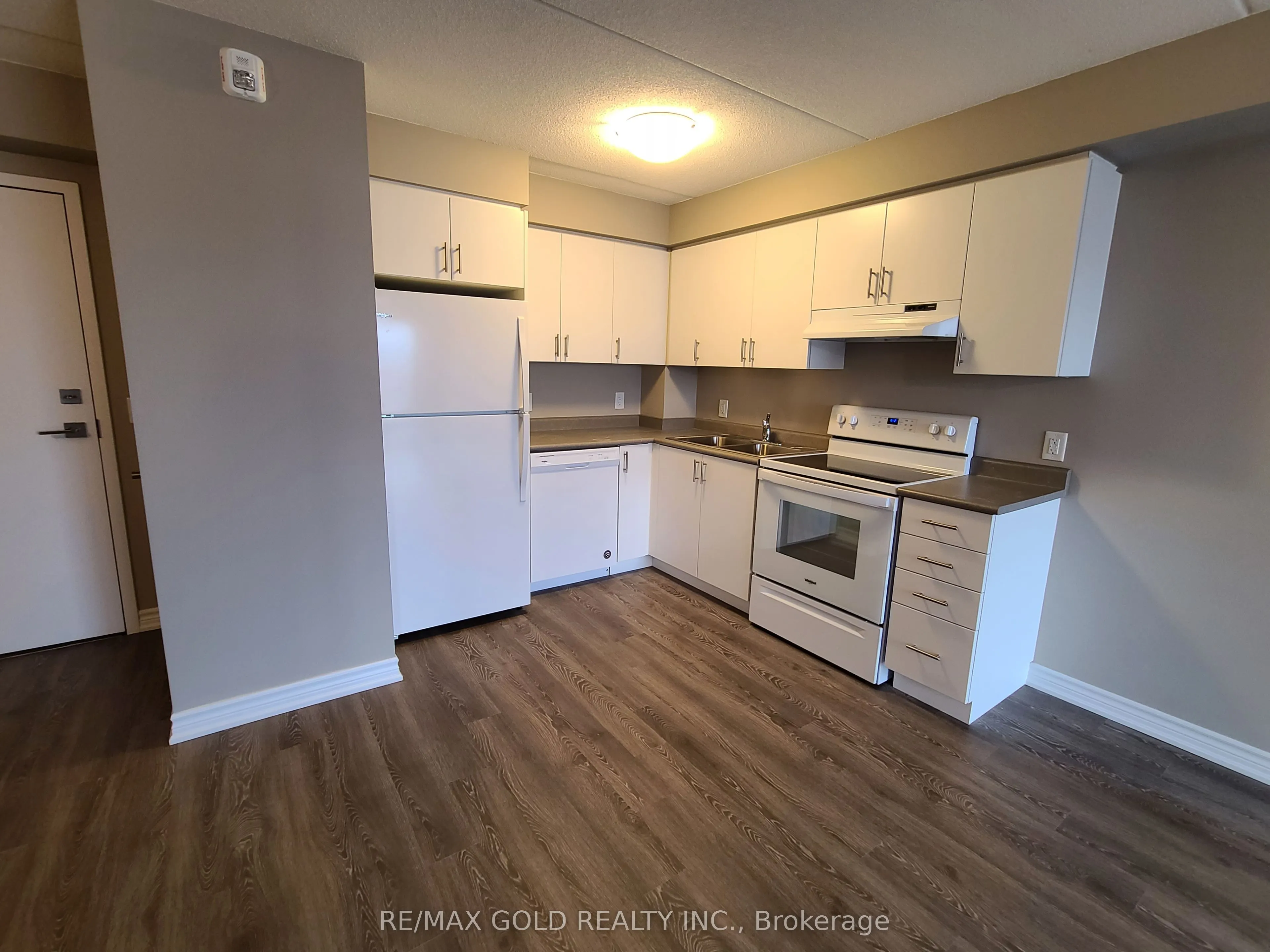 716 Main Street E #309