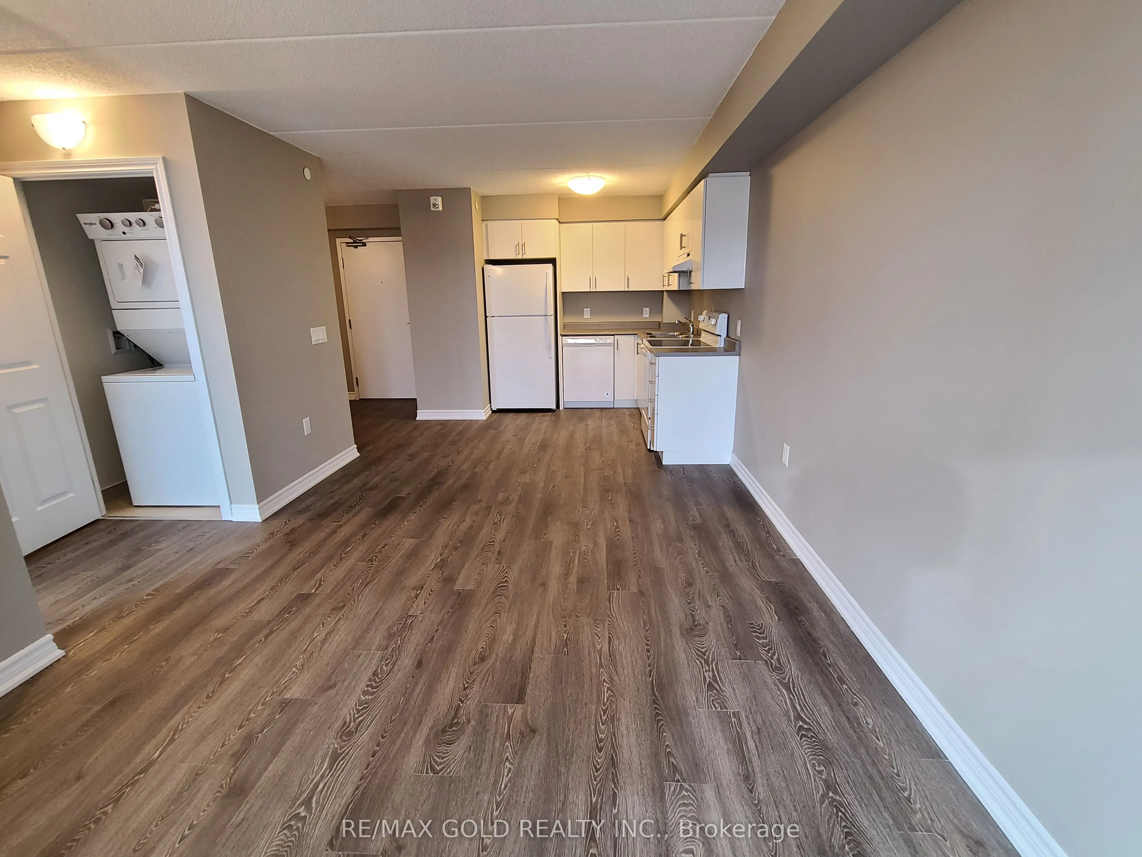 716 Main Street E #309