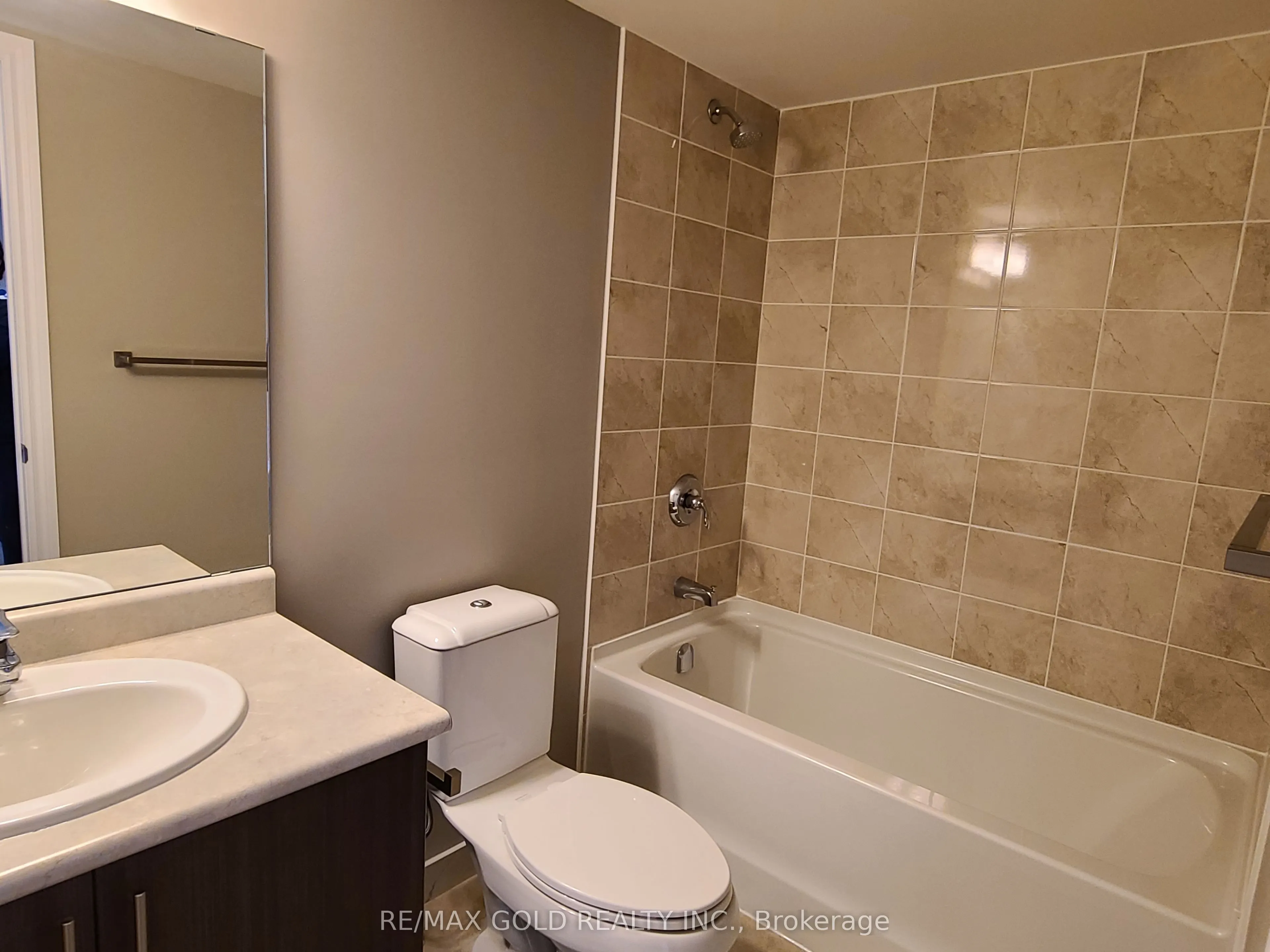 716 Main Street E #309