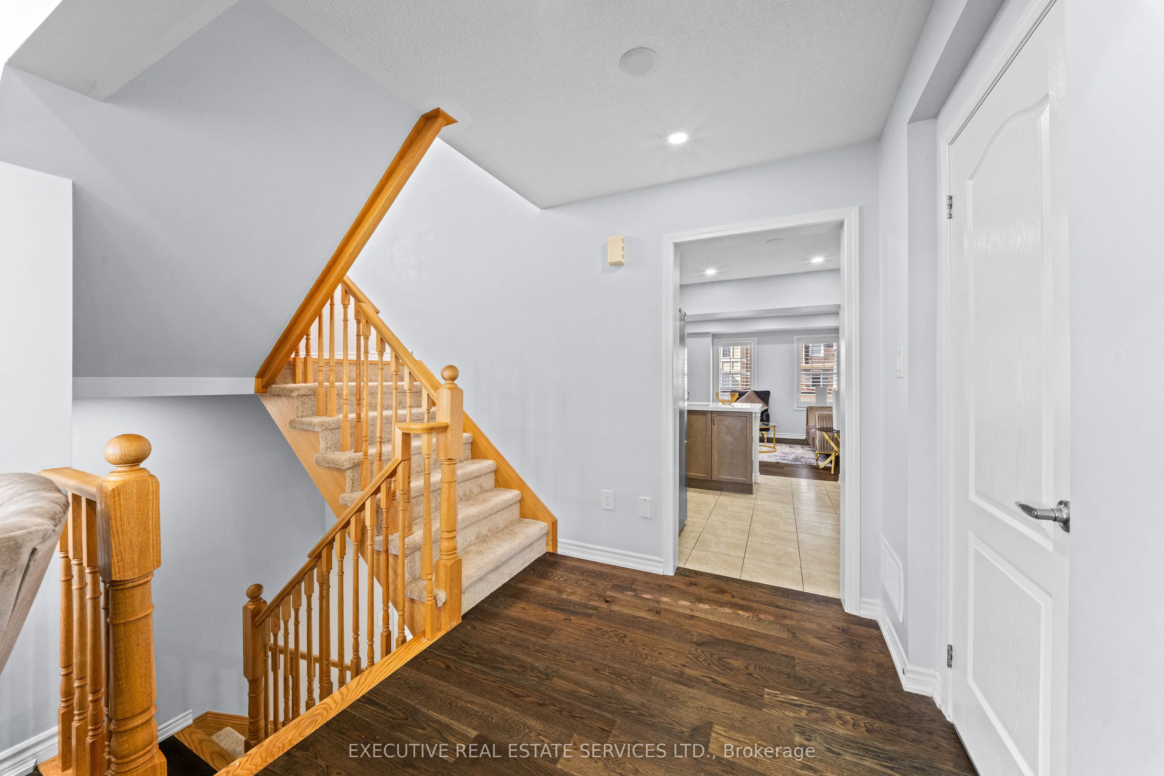 98 Bannister Crescent