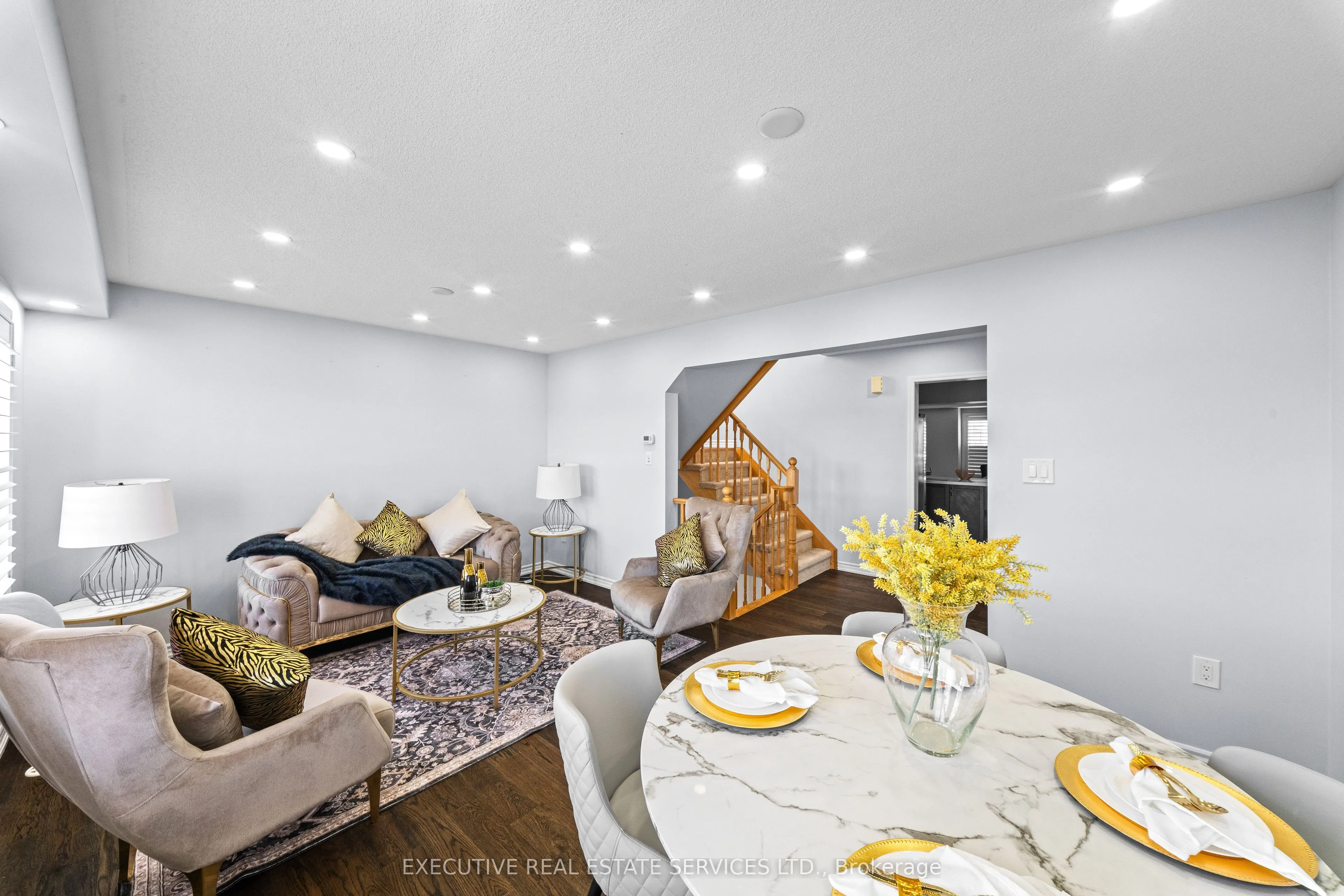 98 Bannister Crescent