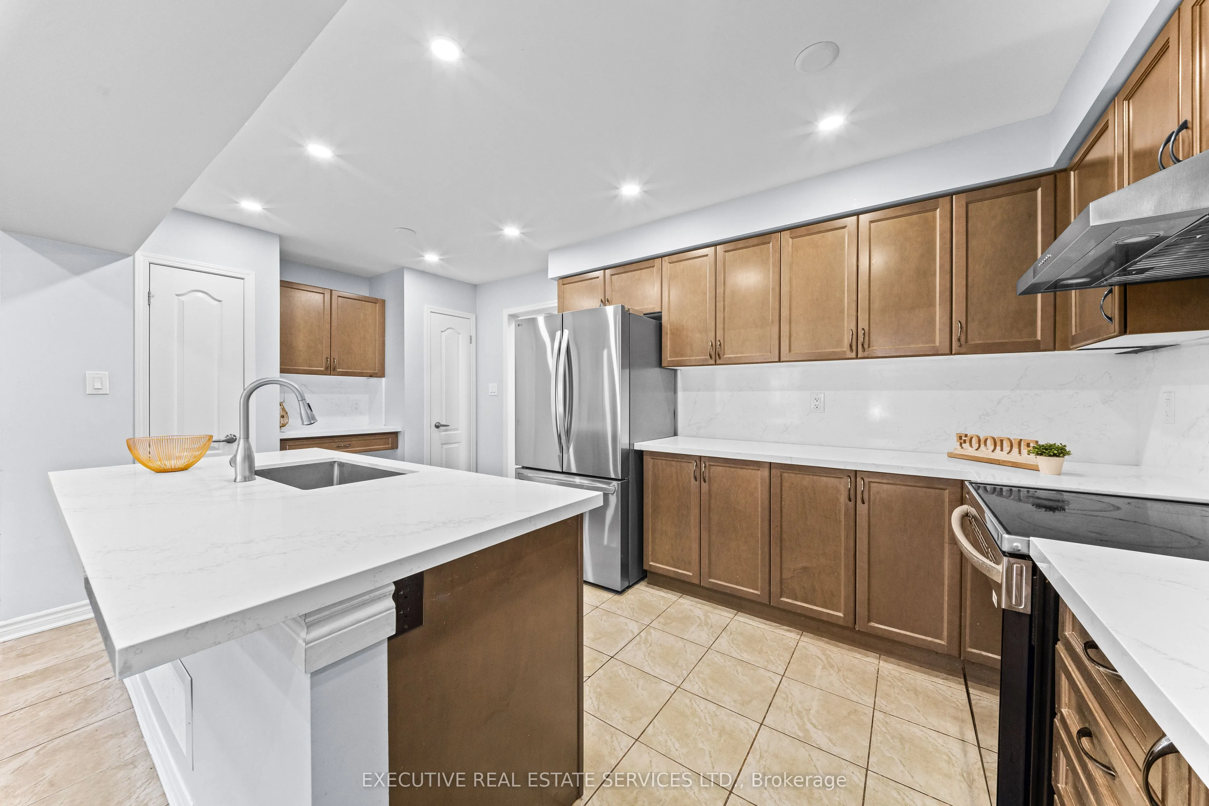 98 Bannister Crescent