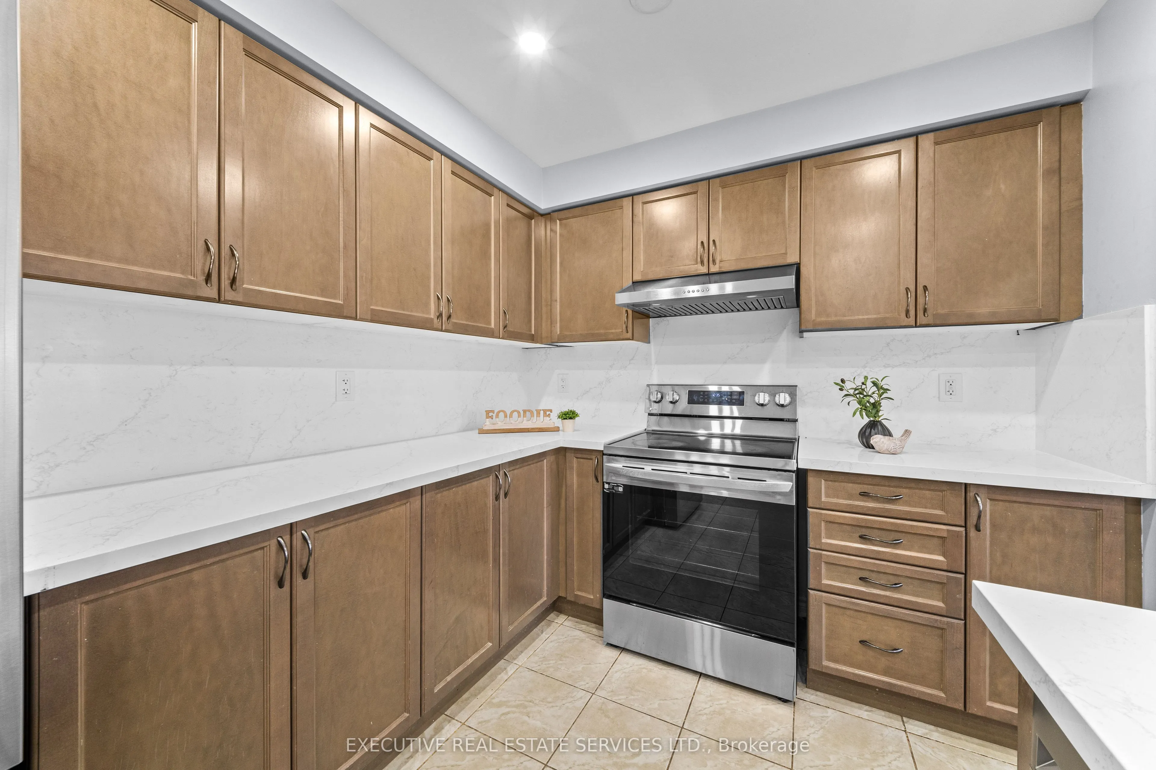 98 Bannister Crescent