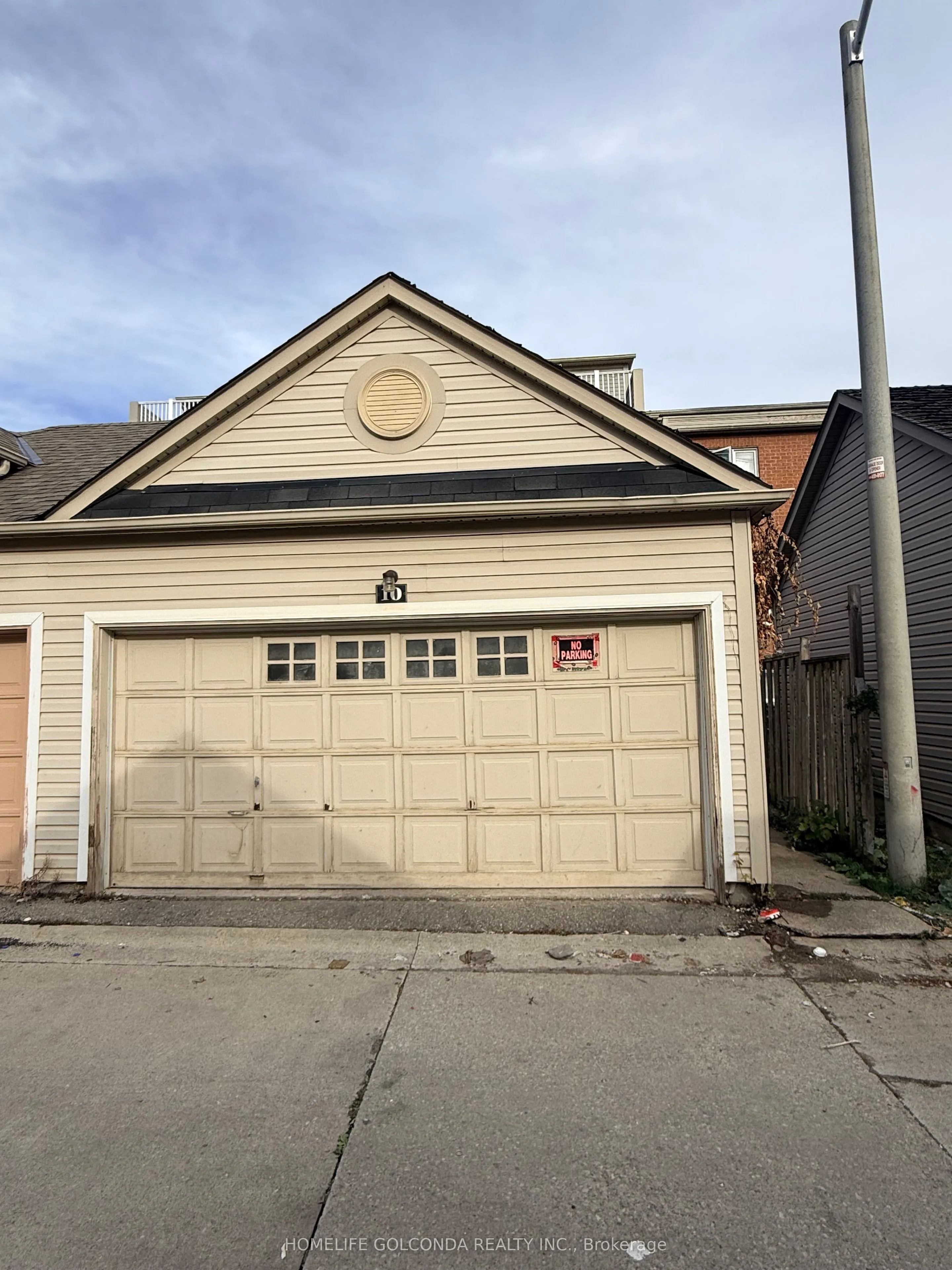 10 Aldwinckle Heights