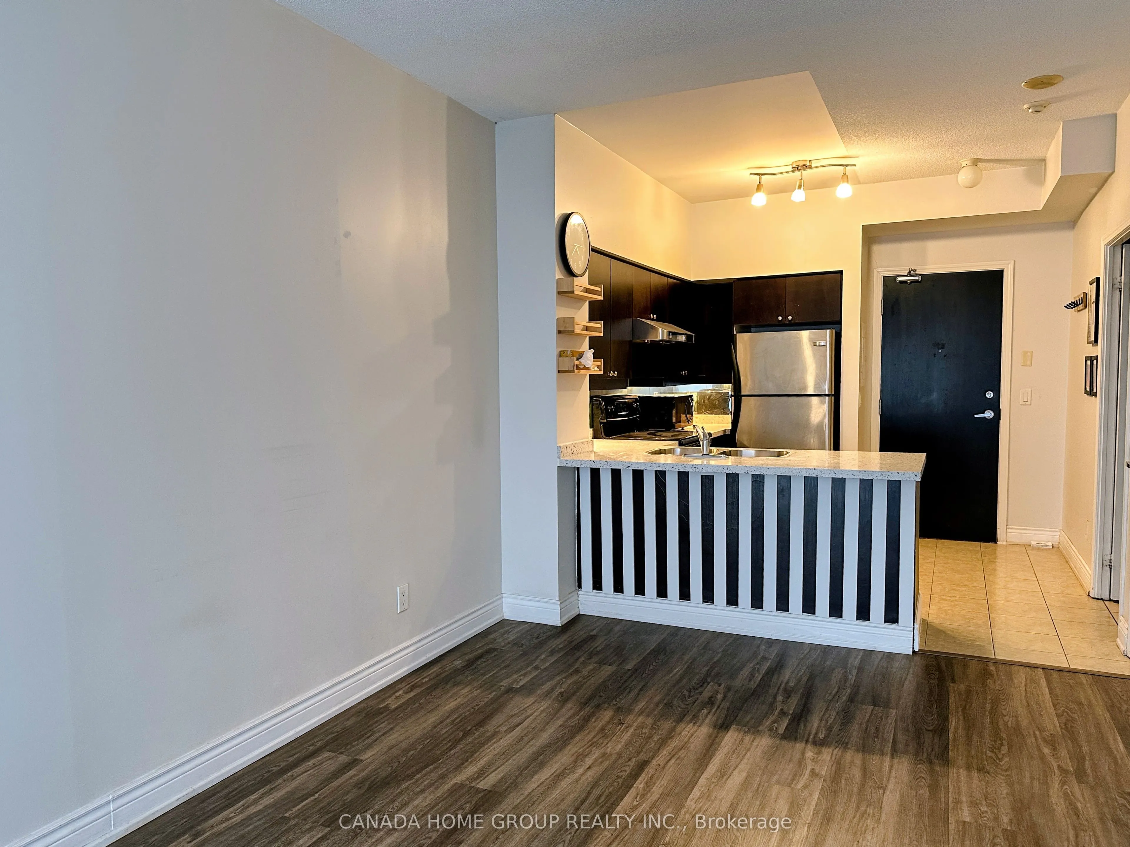 388 Prince Of Wales Drive #1705
