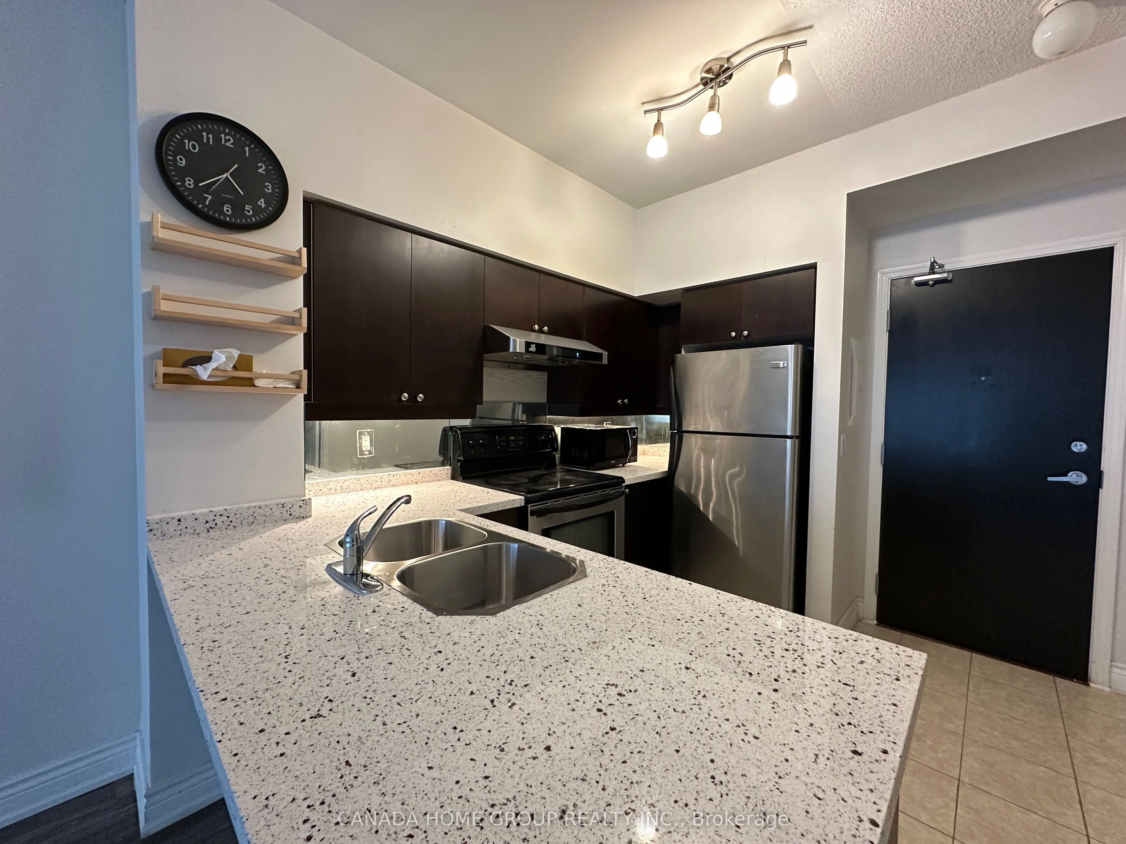 388 Prince Of Wales Drive #1705