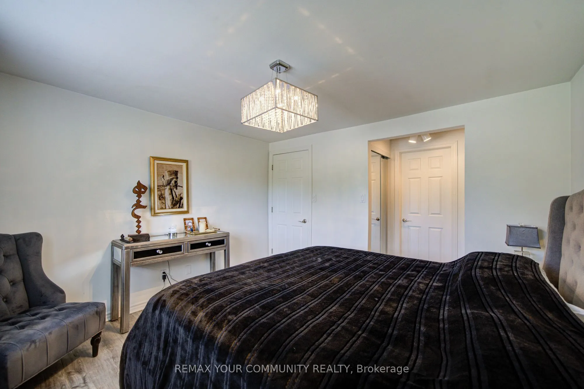 3205 Martins Pine Court