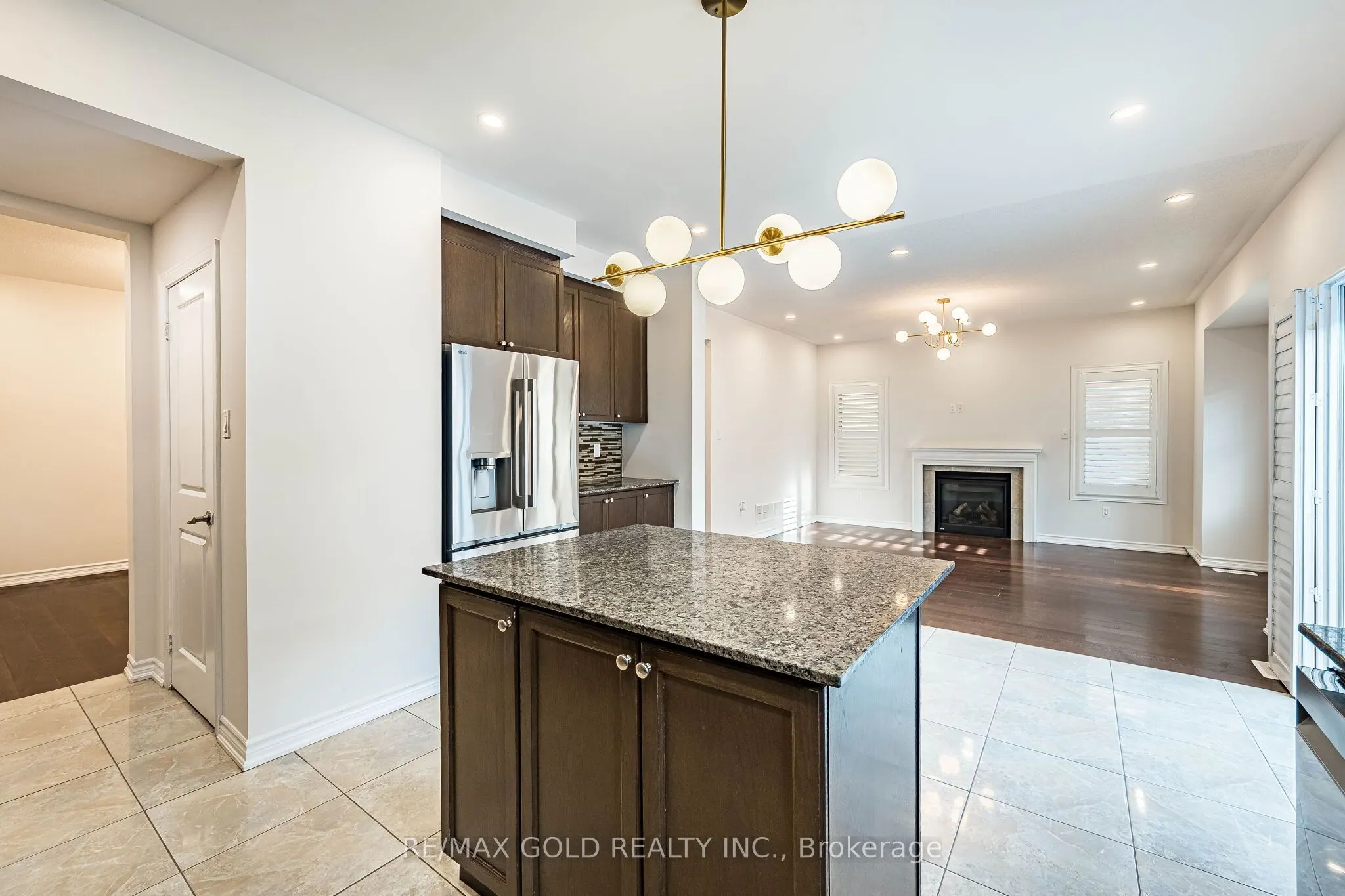 17 Lola Crescent