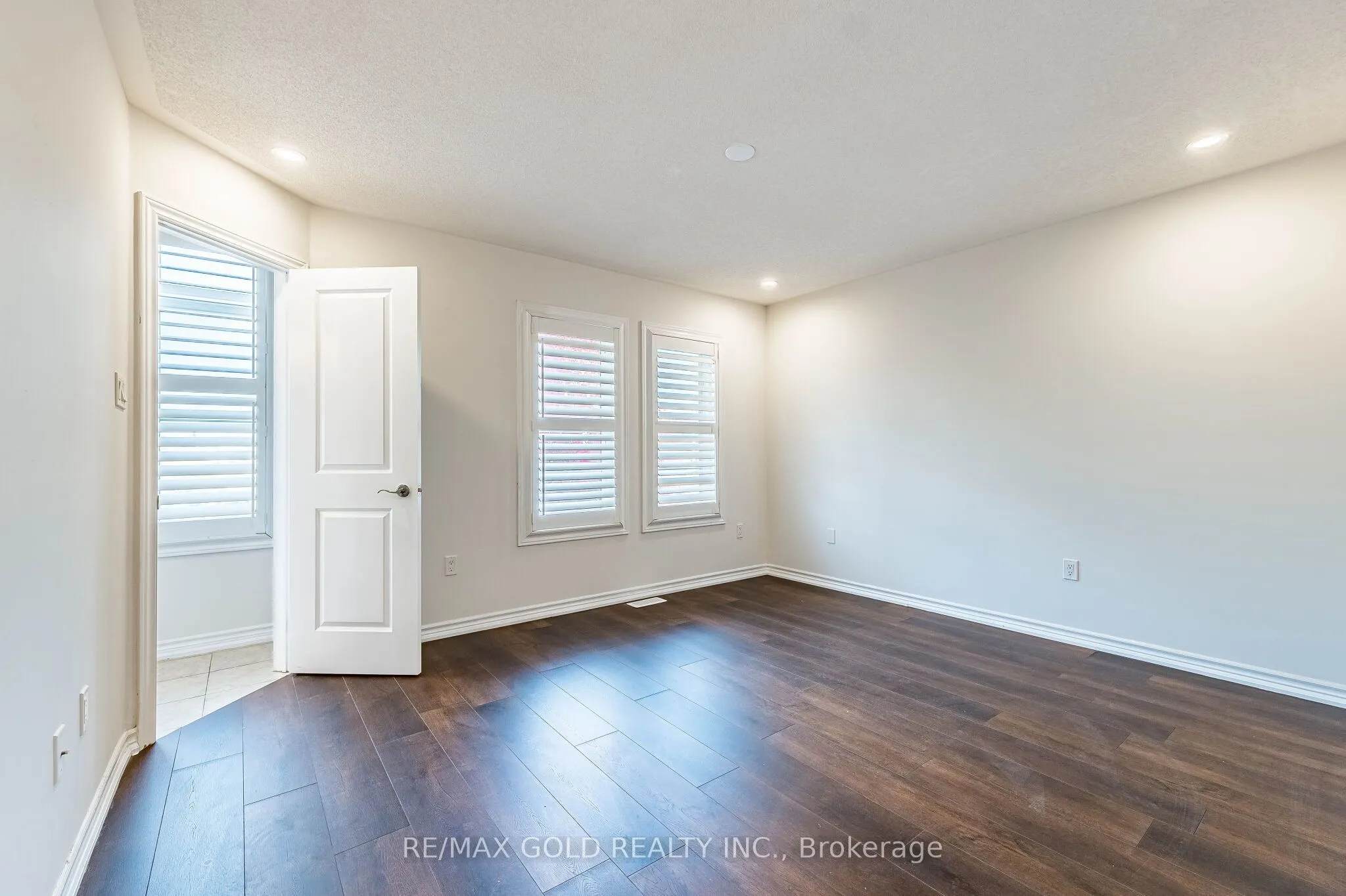 17 Lola Crescent