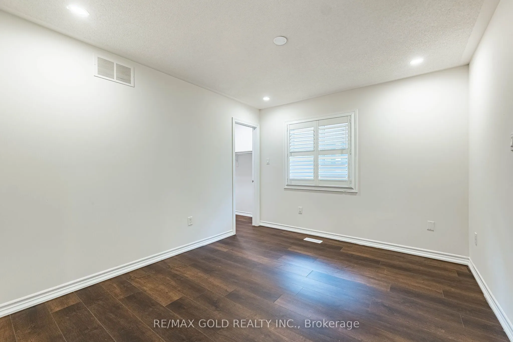 17 Lola Crescent