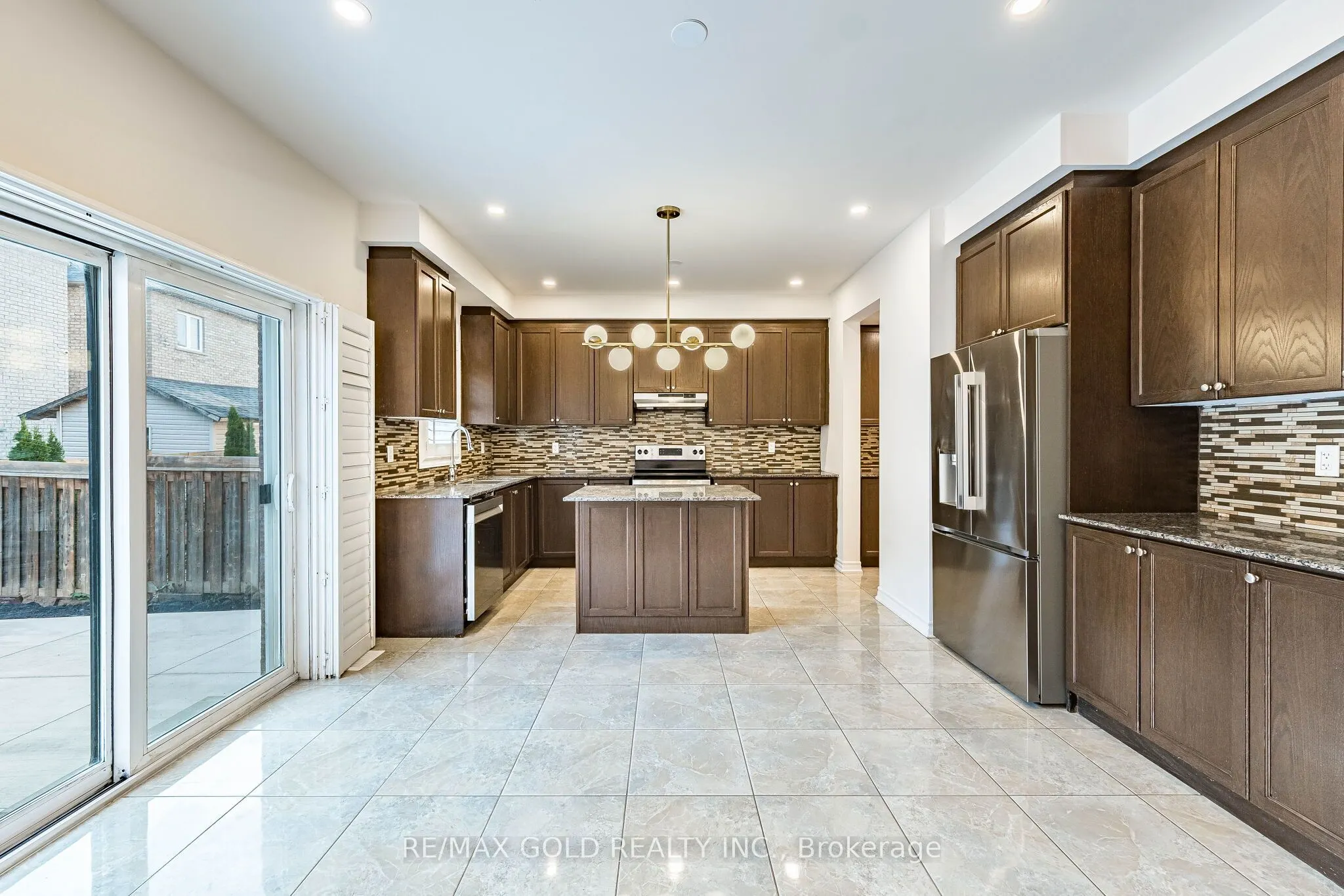 17 Lola Crescent