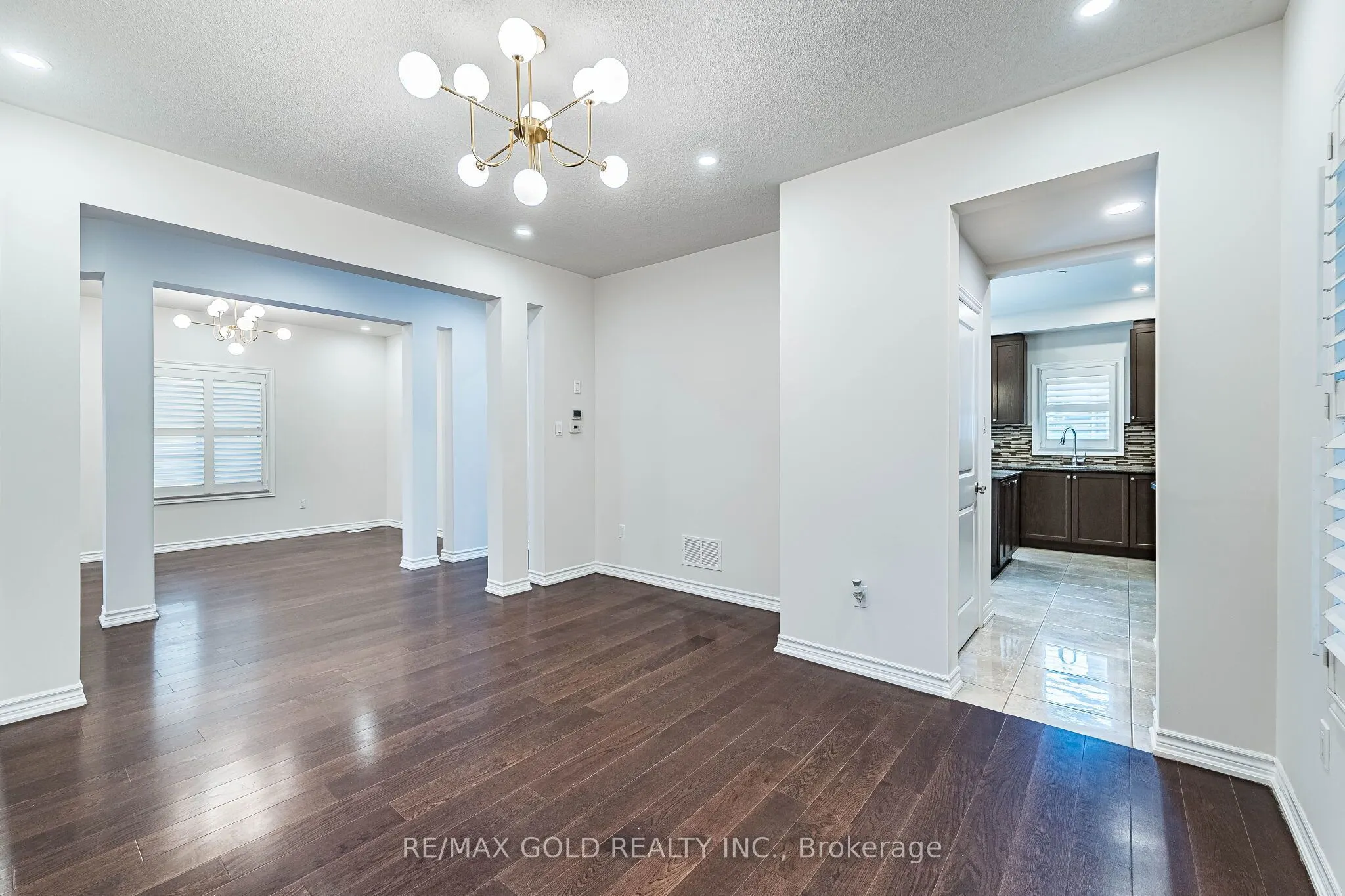 17 Lola Crescent