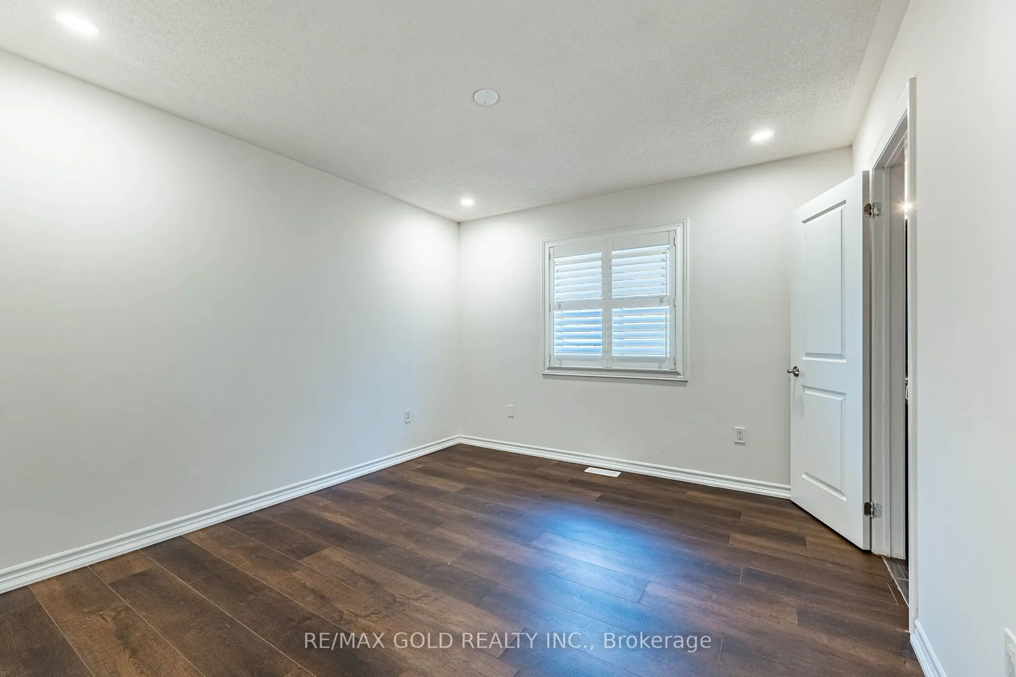 17 Lola Crescent