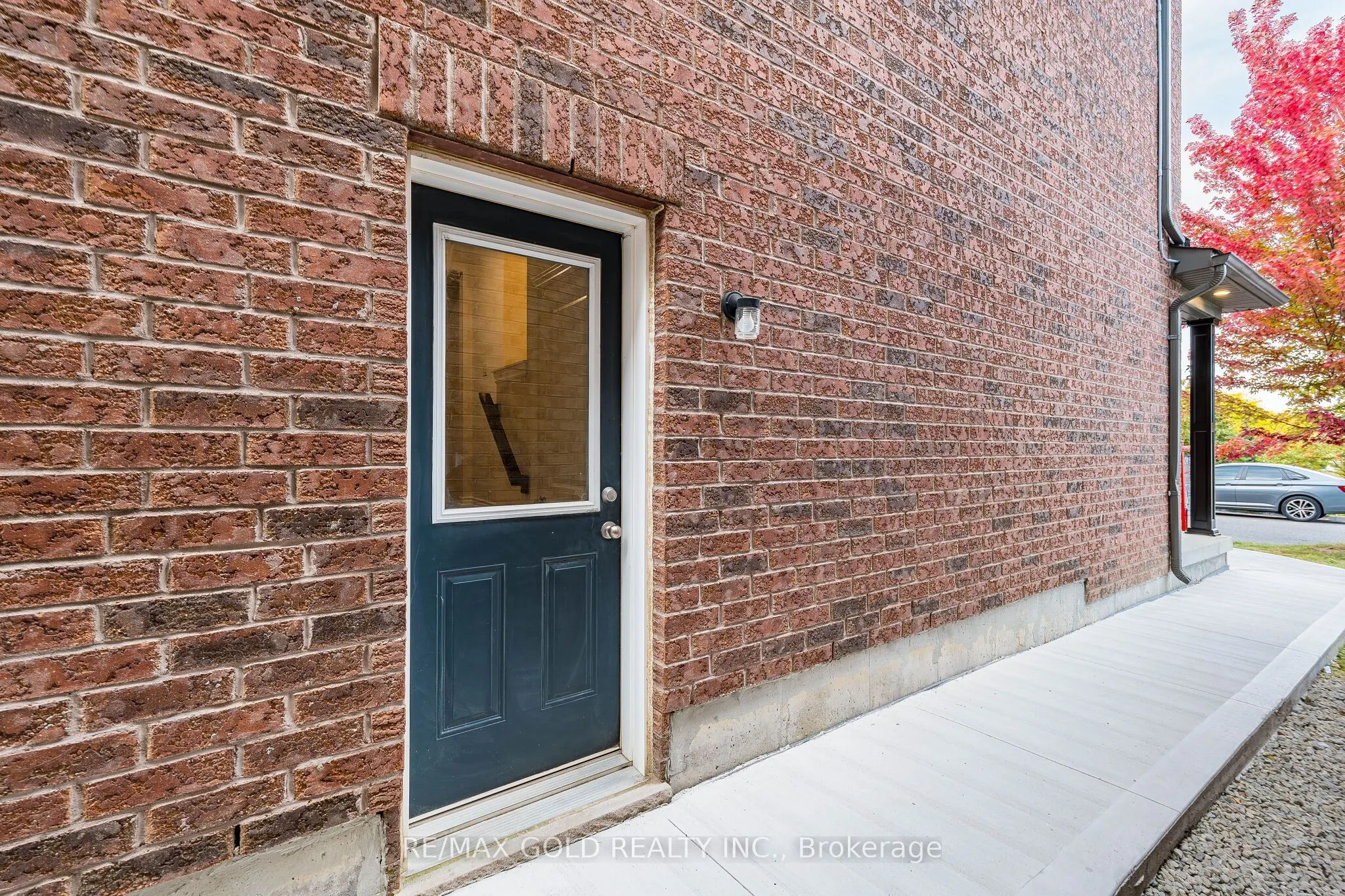 17 Lola Crescent