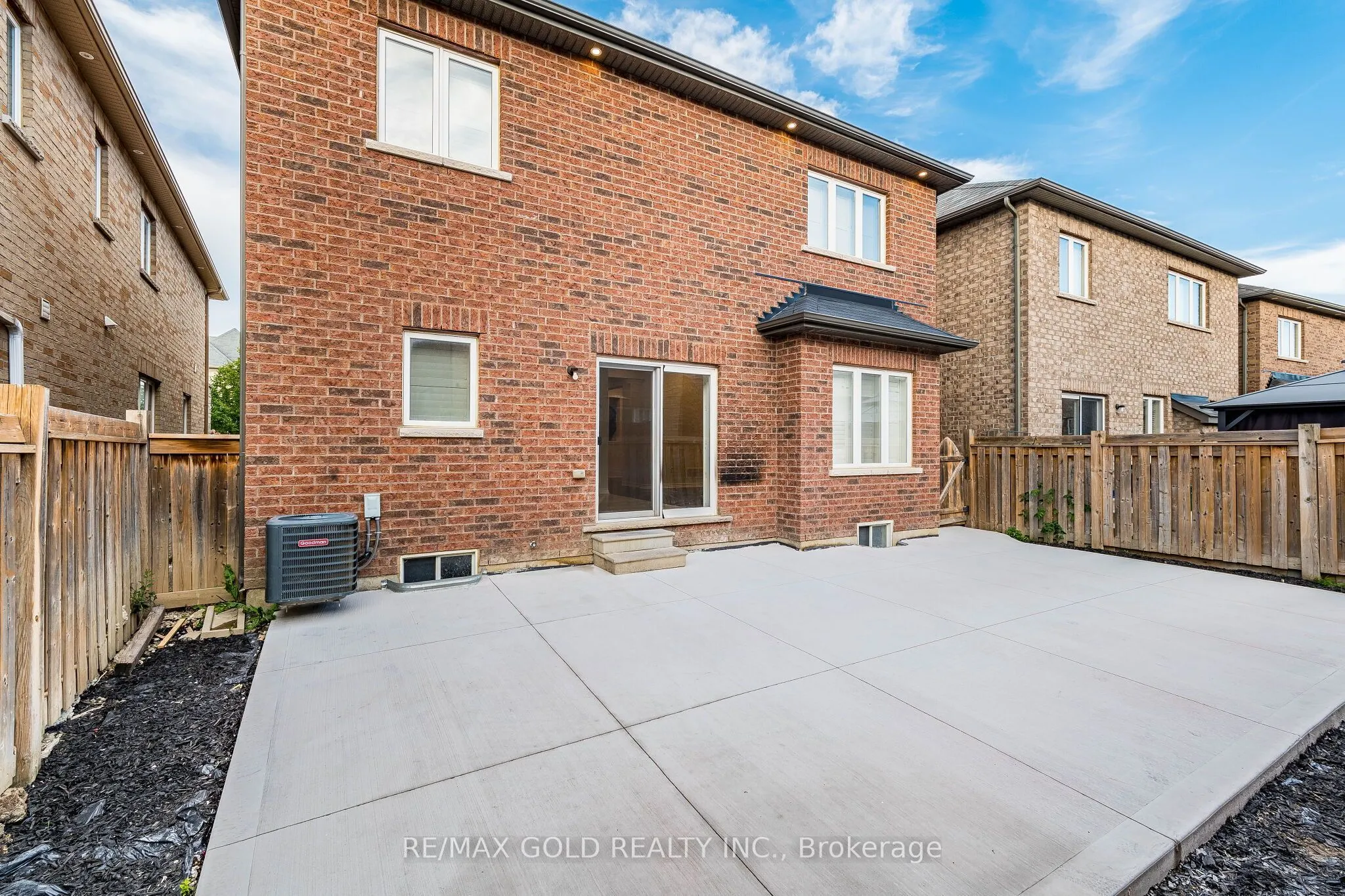 17 Lola Crescent