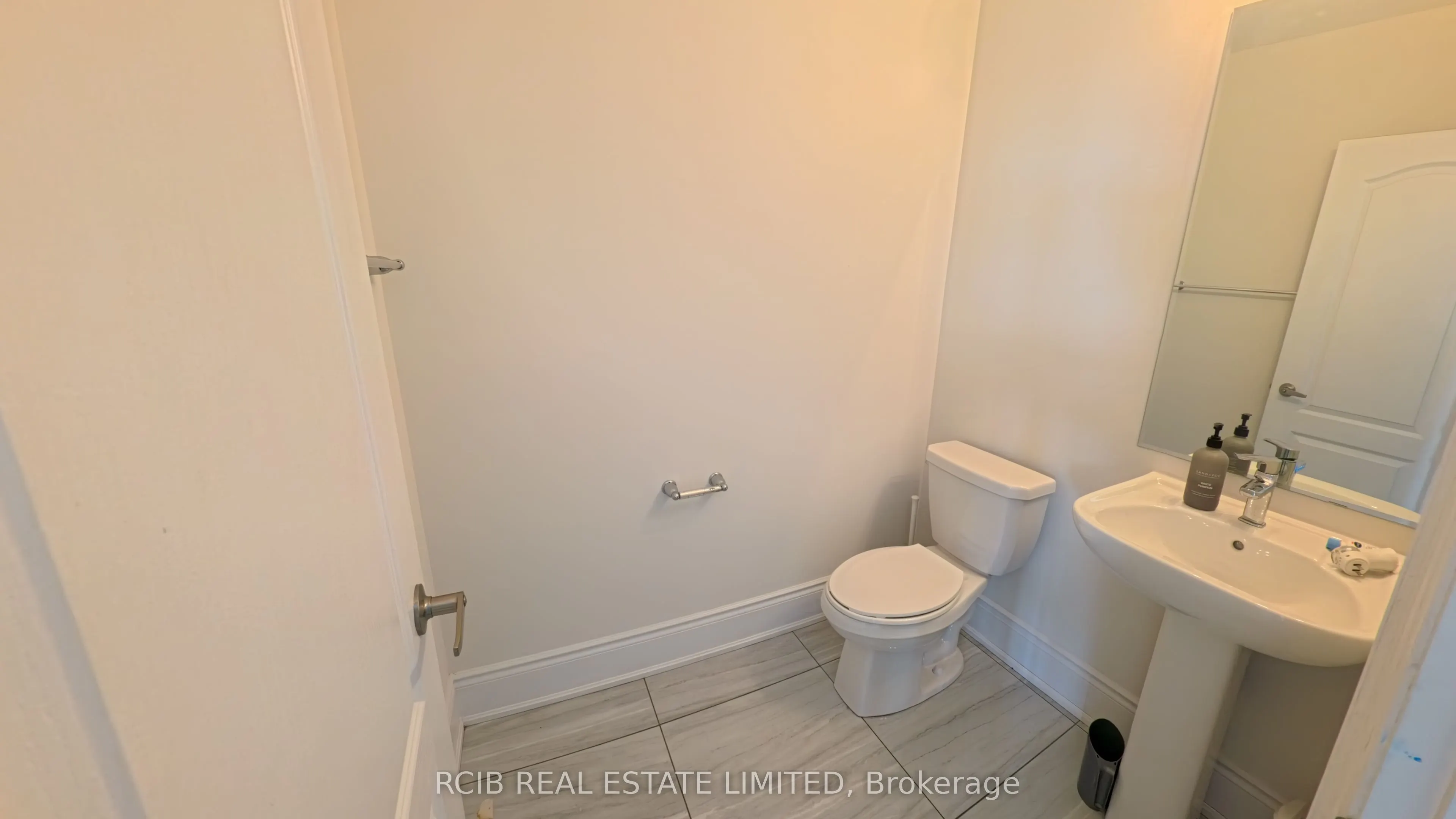 20 Foxsparrow Road