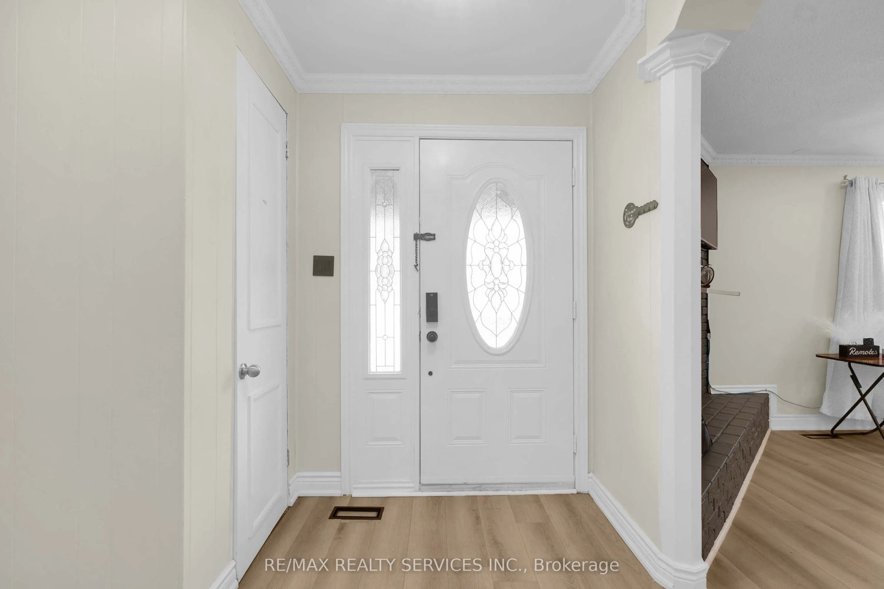 17 Avening Drive