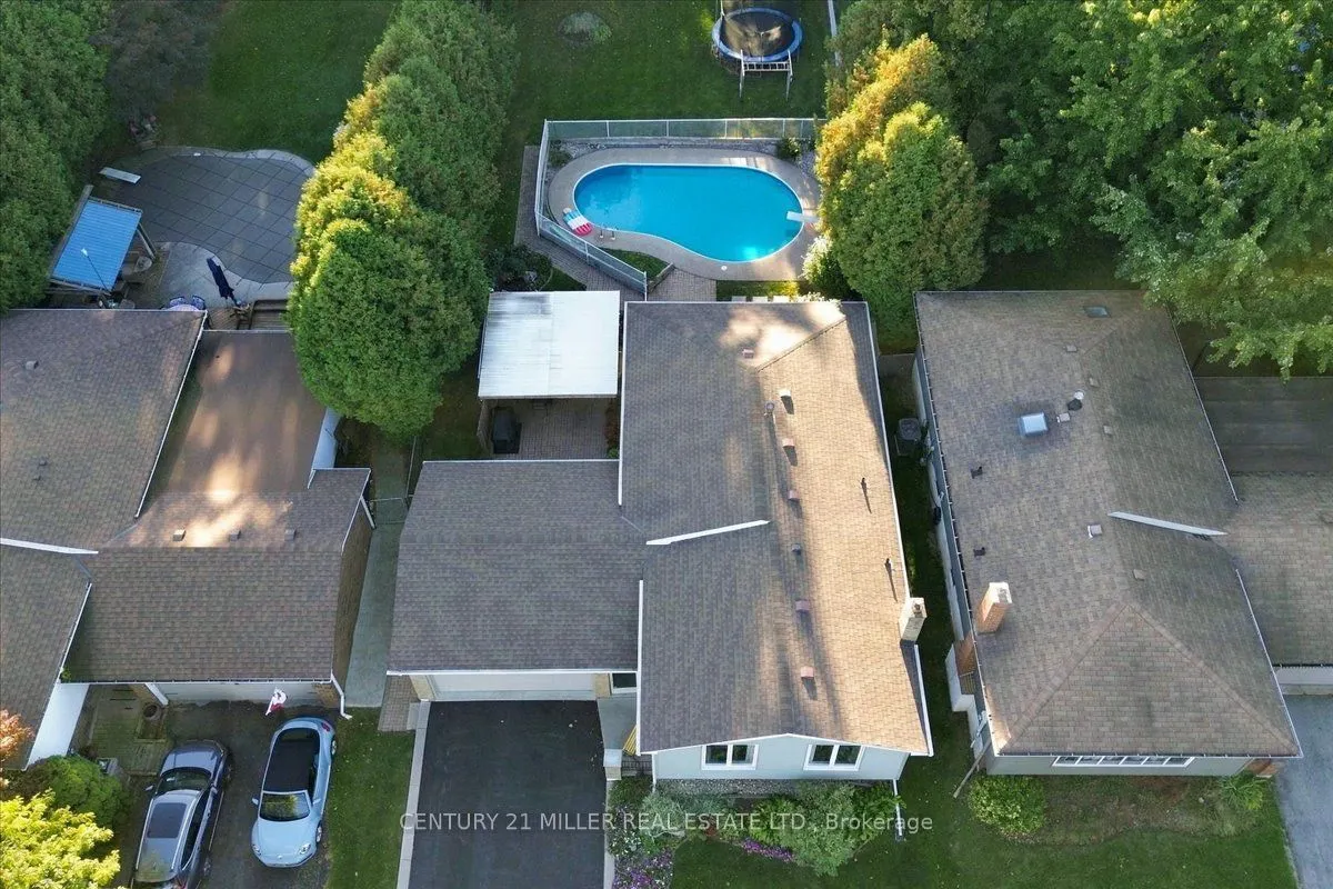 2044 Coral Crescent