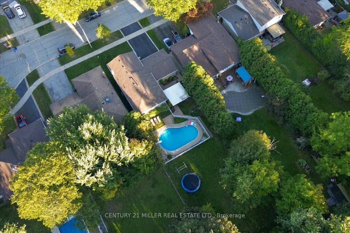 2044 Coral Crescent