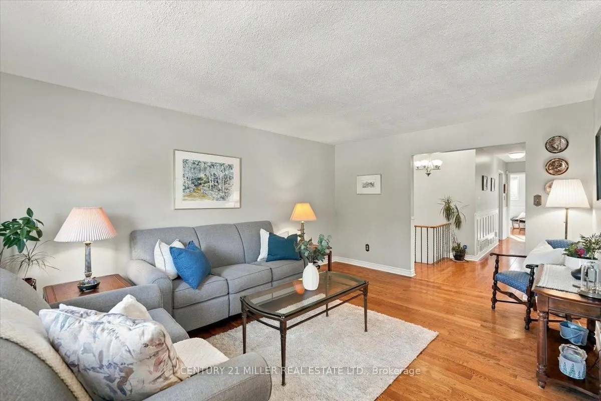2044 Coral Crescent