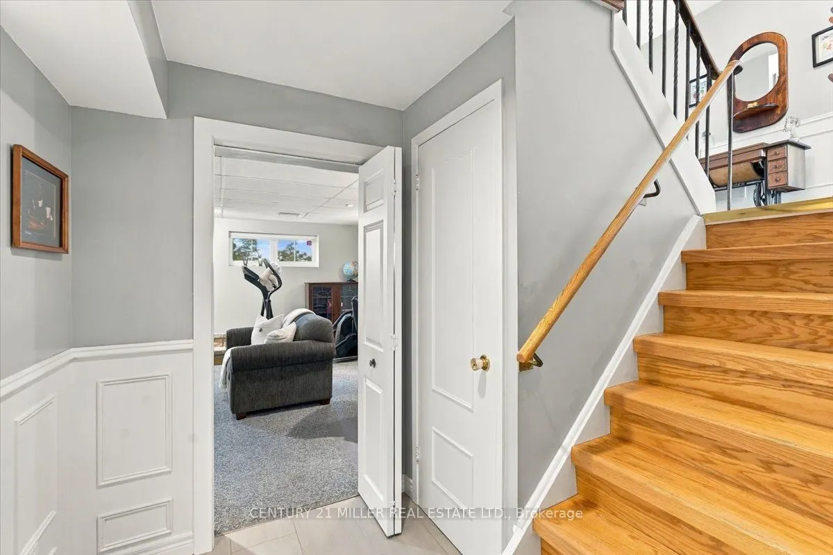 2044 Coral Crescent