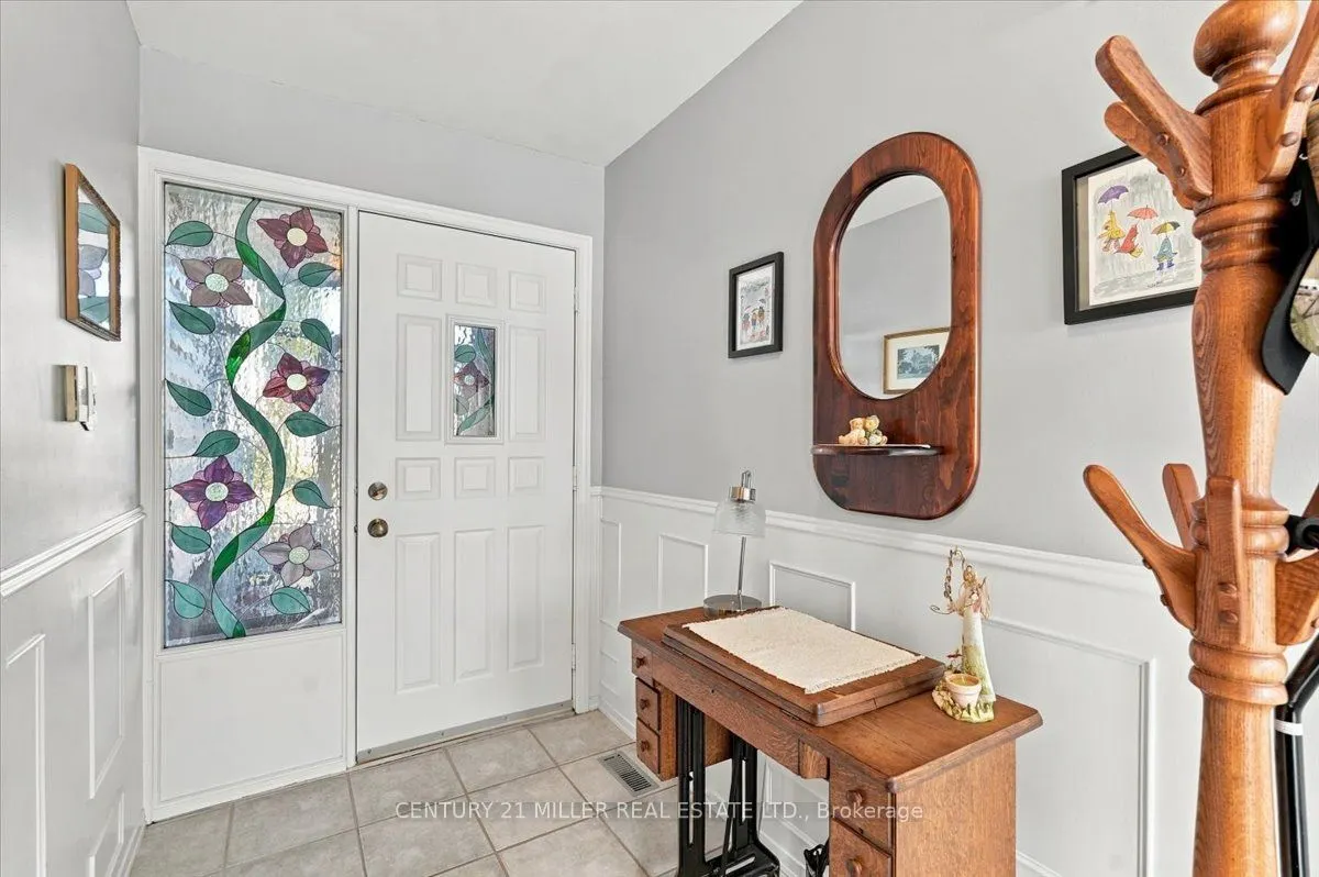 2044 Coral Crescent