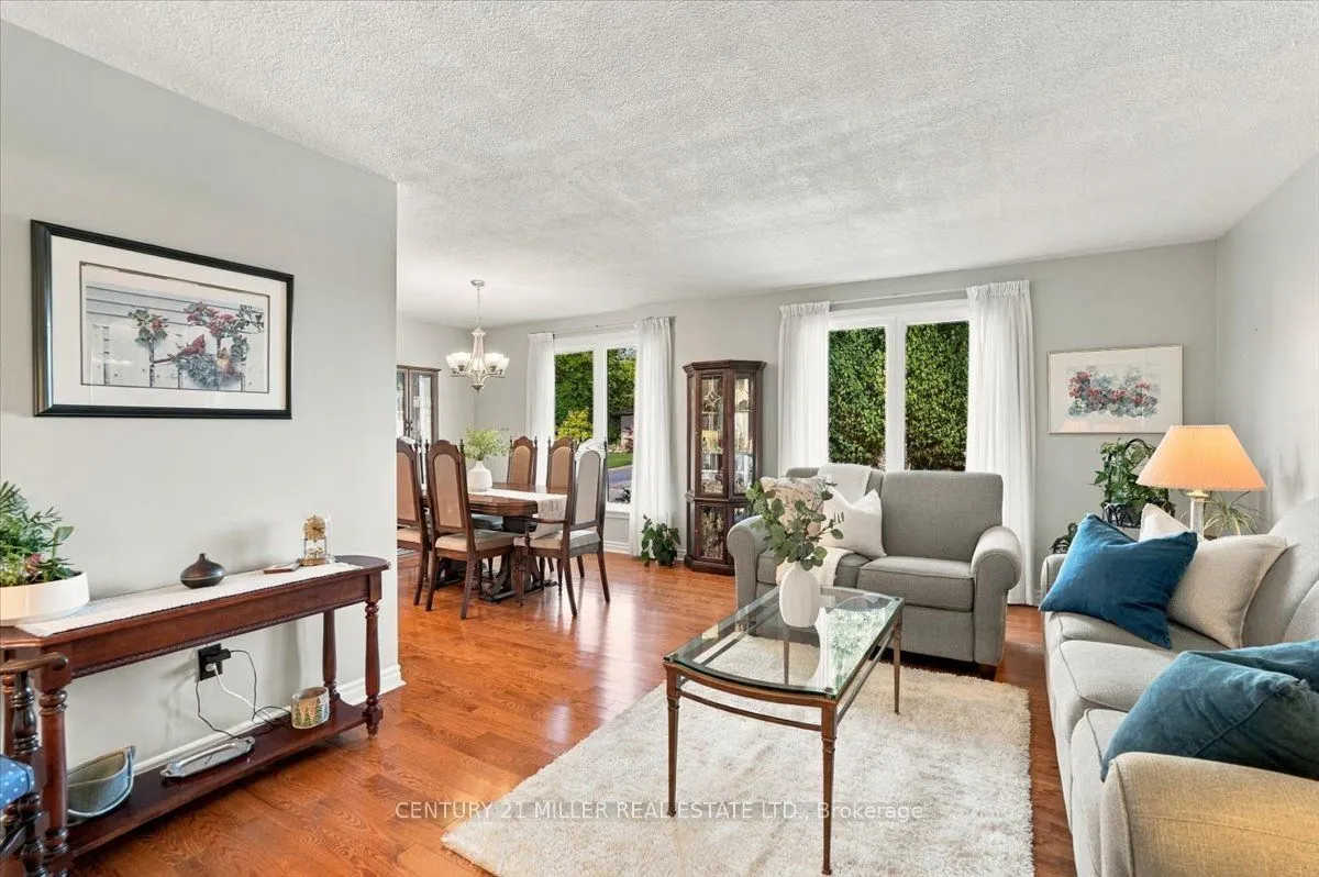 2044 Coral Crescent