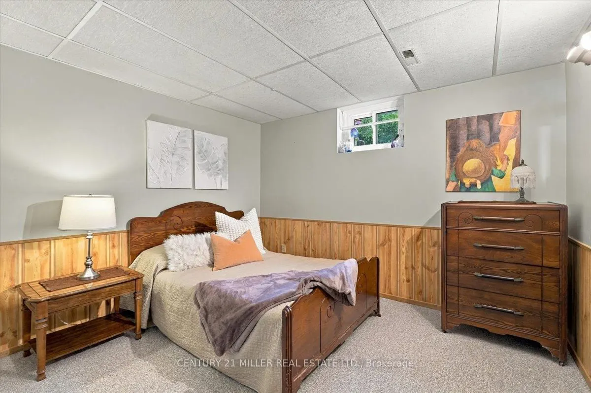 2044 Coral Crescent