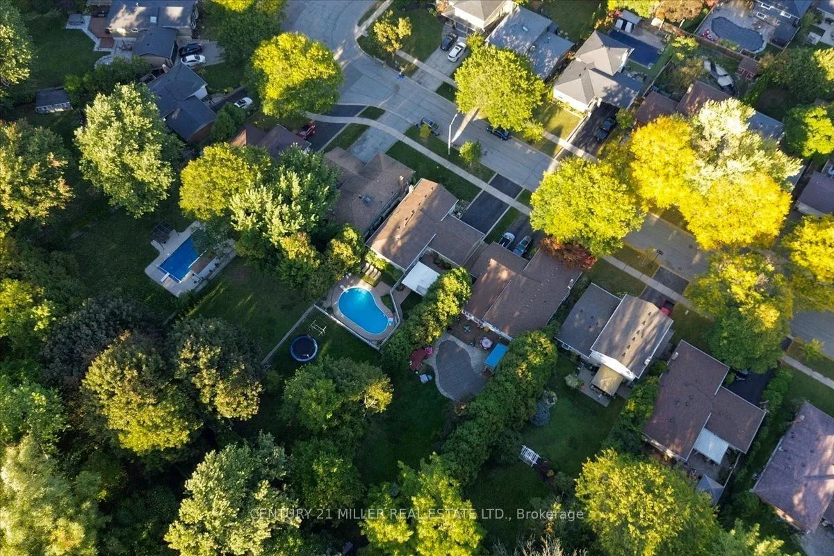 2044 Coral Crescent