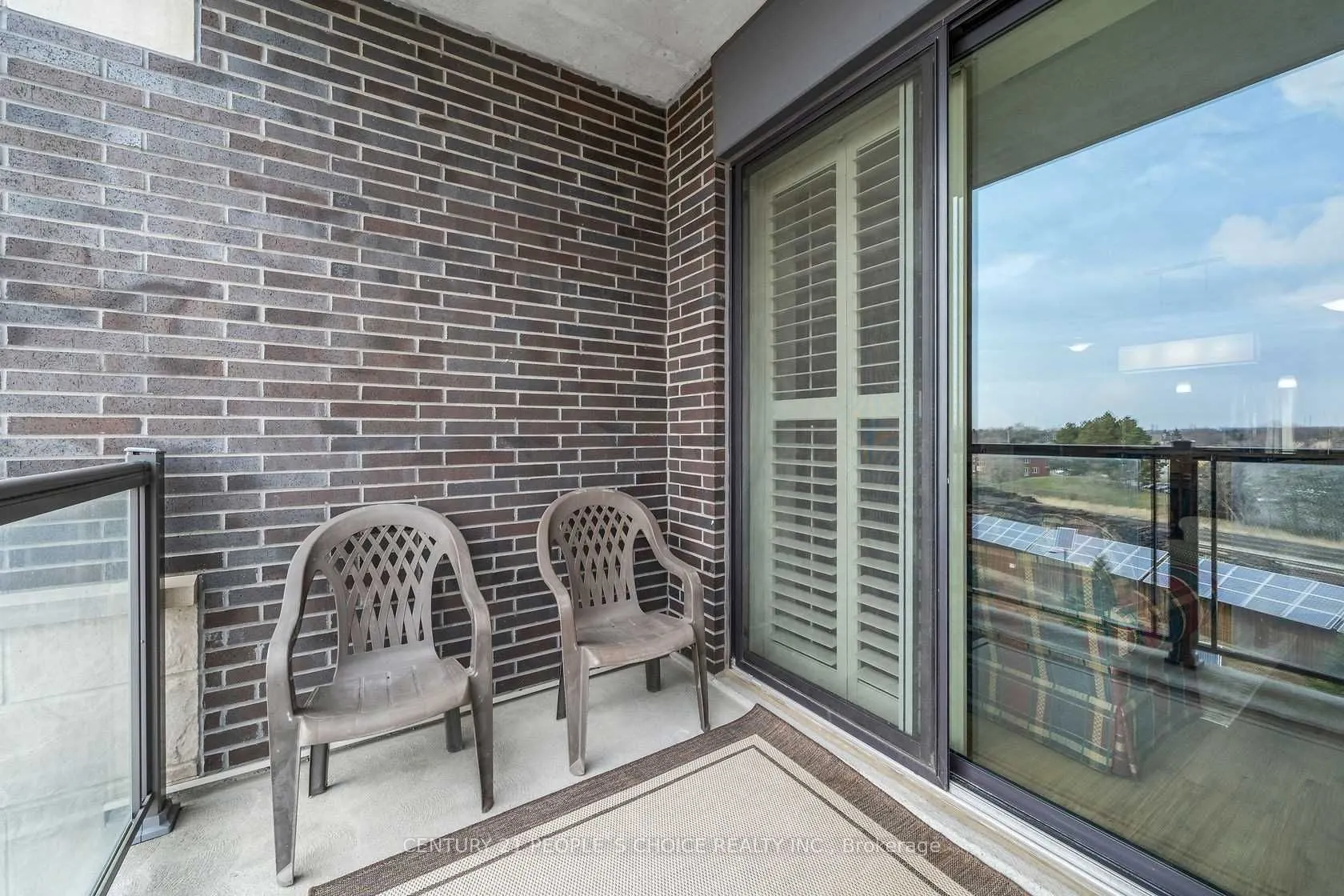 383 Main Street E #526