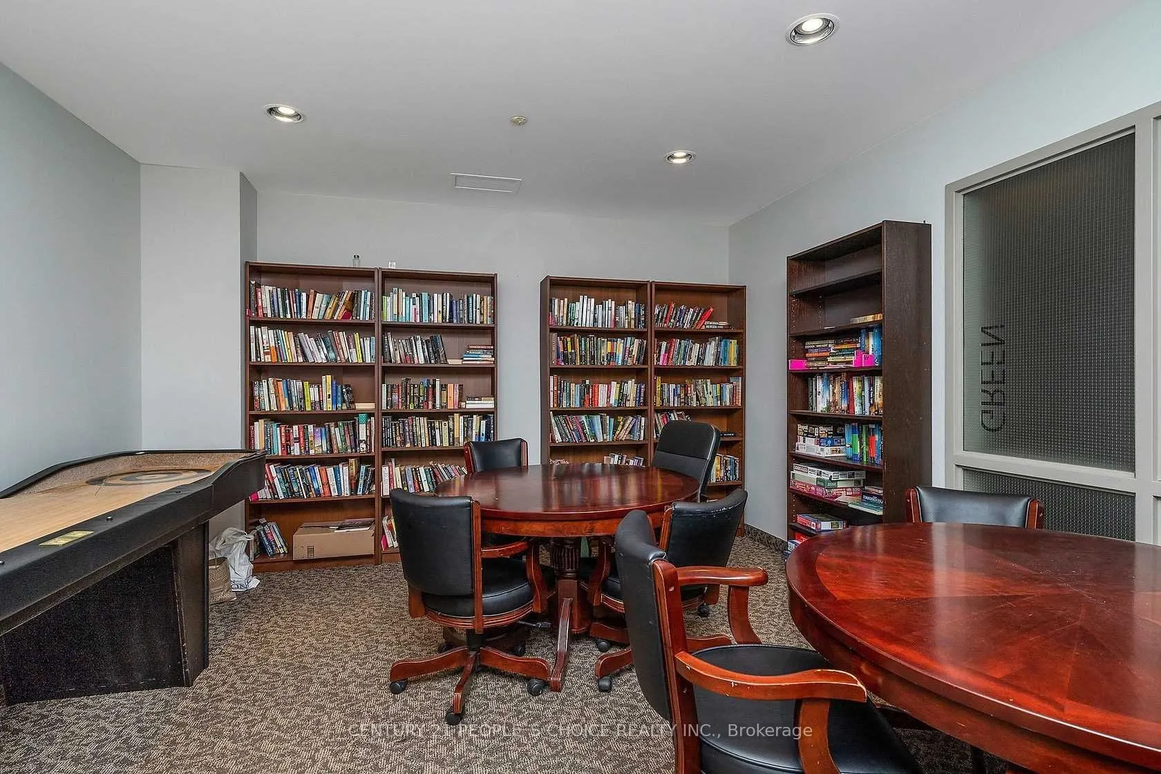 383 Main Street E #526