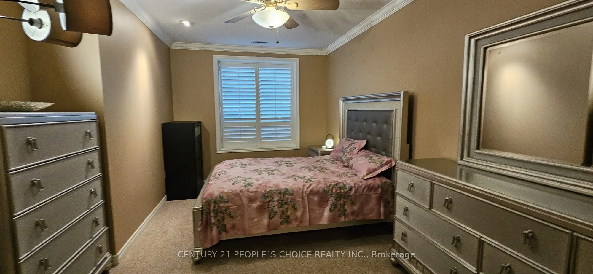 383 Main Street E #526