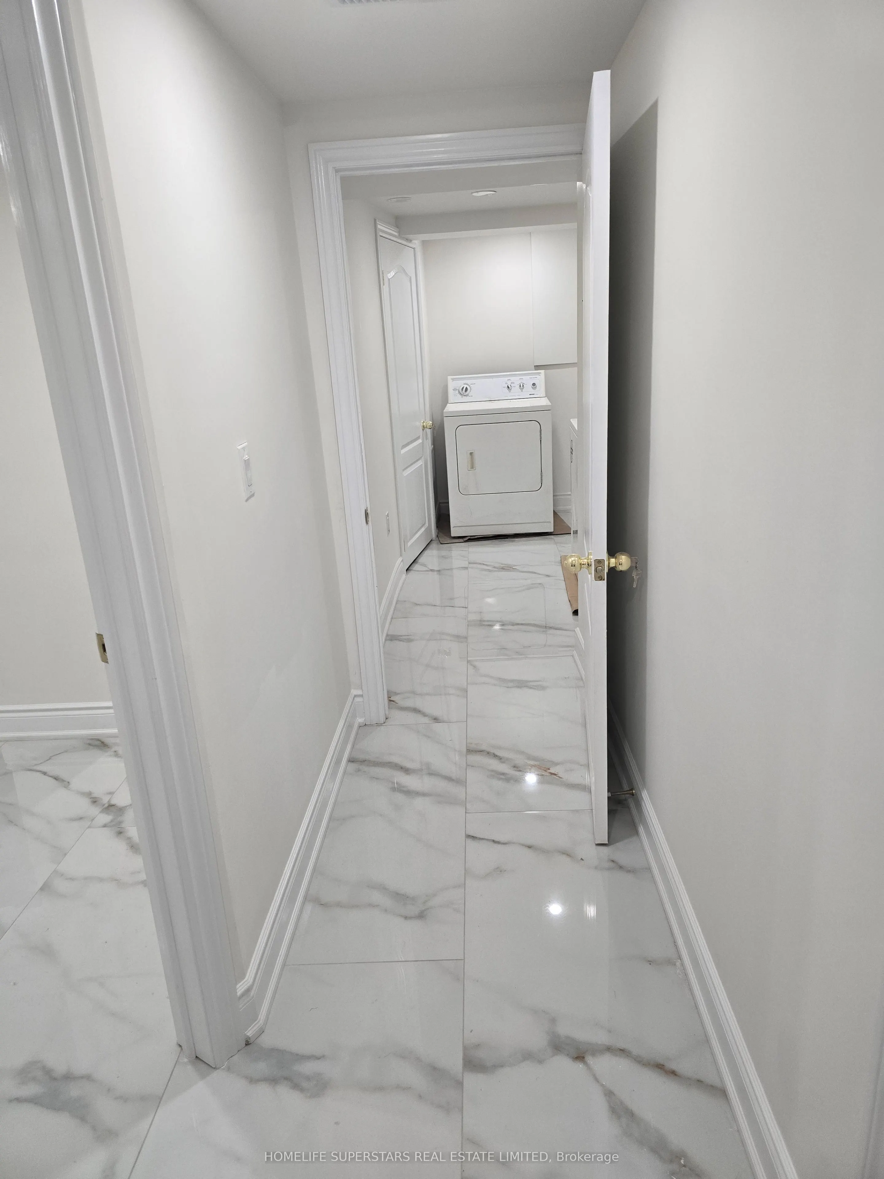 918 Islington (Bsmnt) Avenue