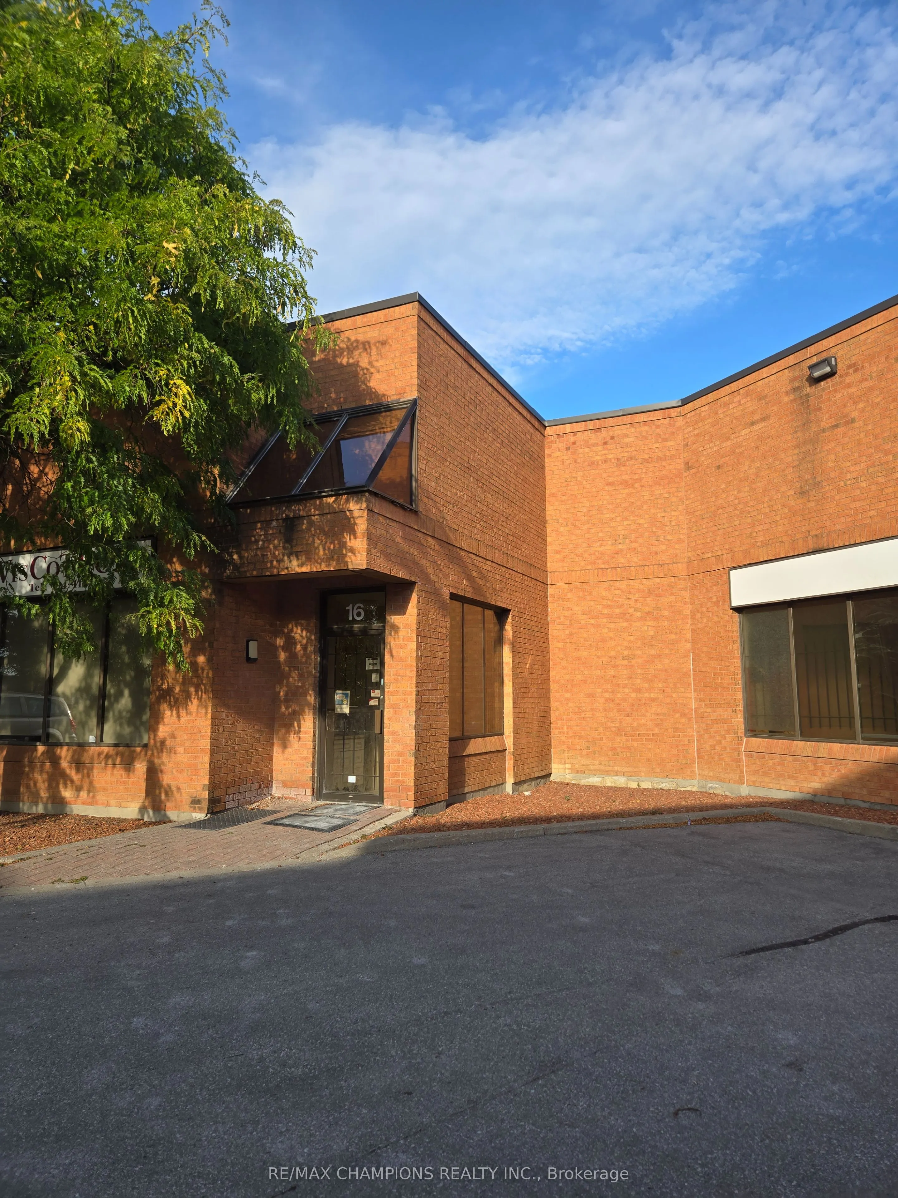3 Brewster Road #16