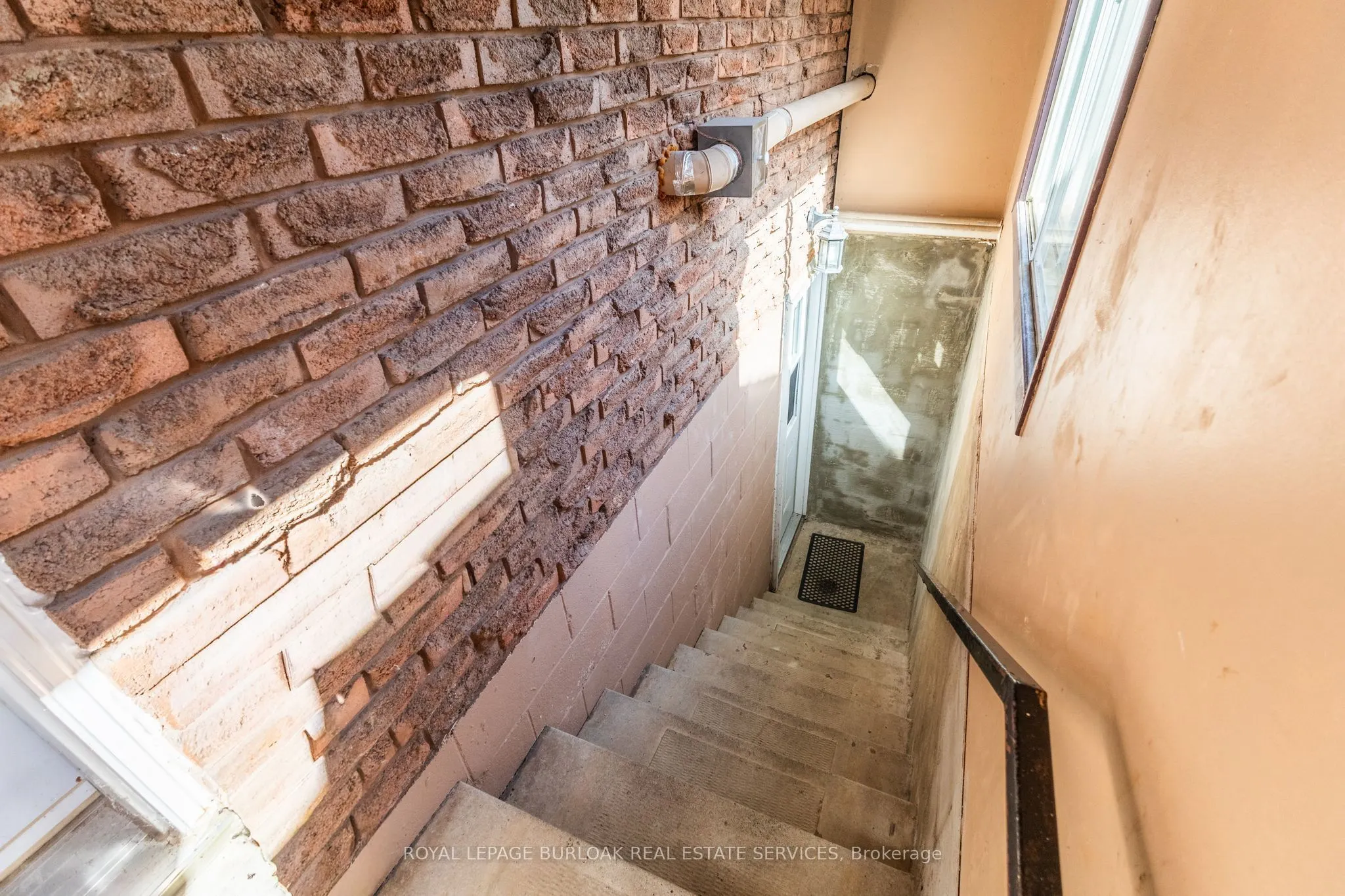 4248 Dunvegan Road