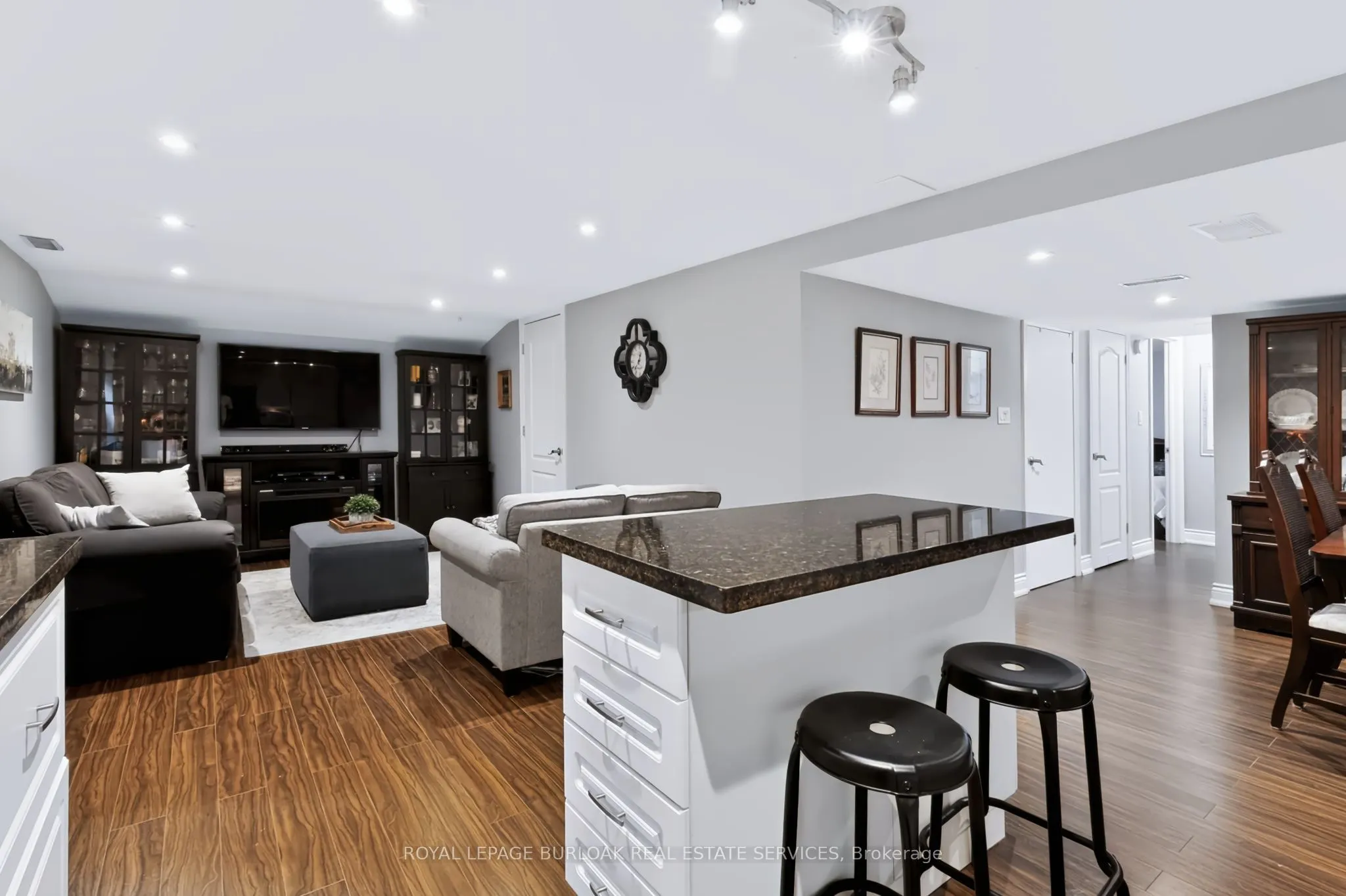 4248 Dunvegan Road