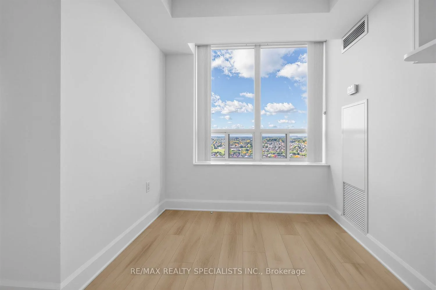 55 Strathaven Drive W #2011