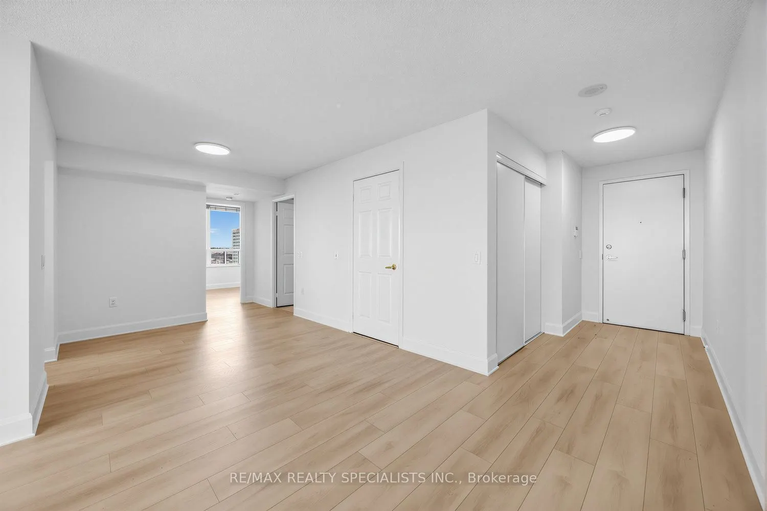 55 Strathaven Drive W #2011