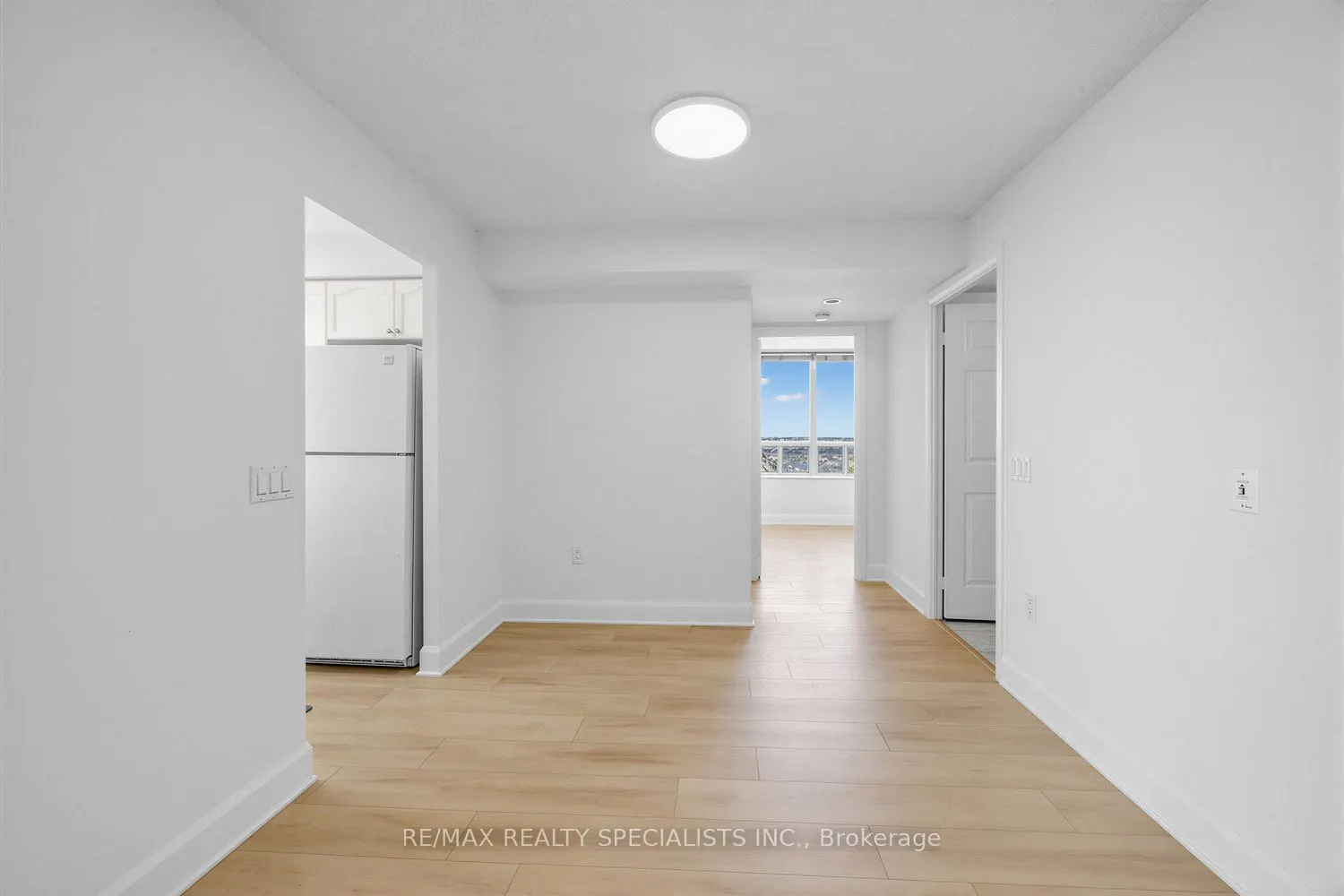 55 Strathaven Drive W #2011